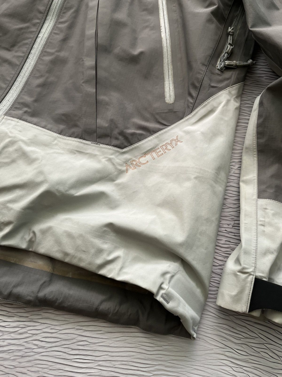 Arc'teryx Vintage 2003 Arc teryx Sidewinder Gore Tex XCR Jacket White Size M / US 6-8 / IT 42-44 - 3 Thumbnail