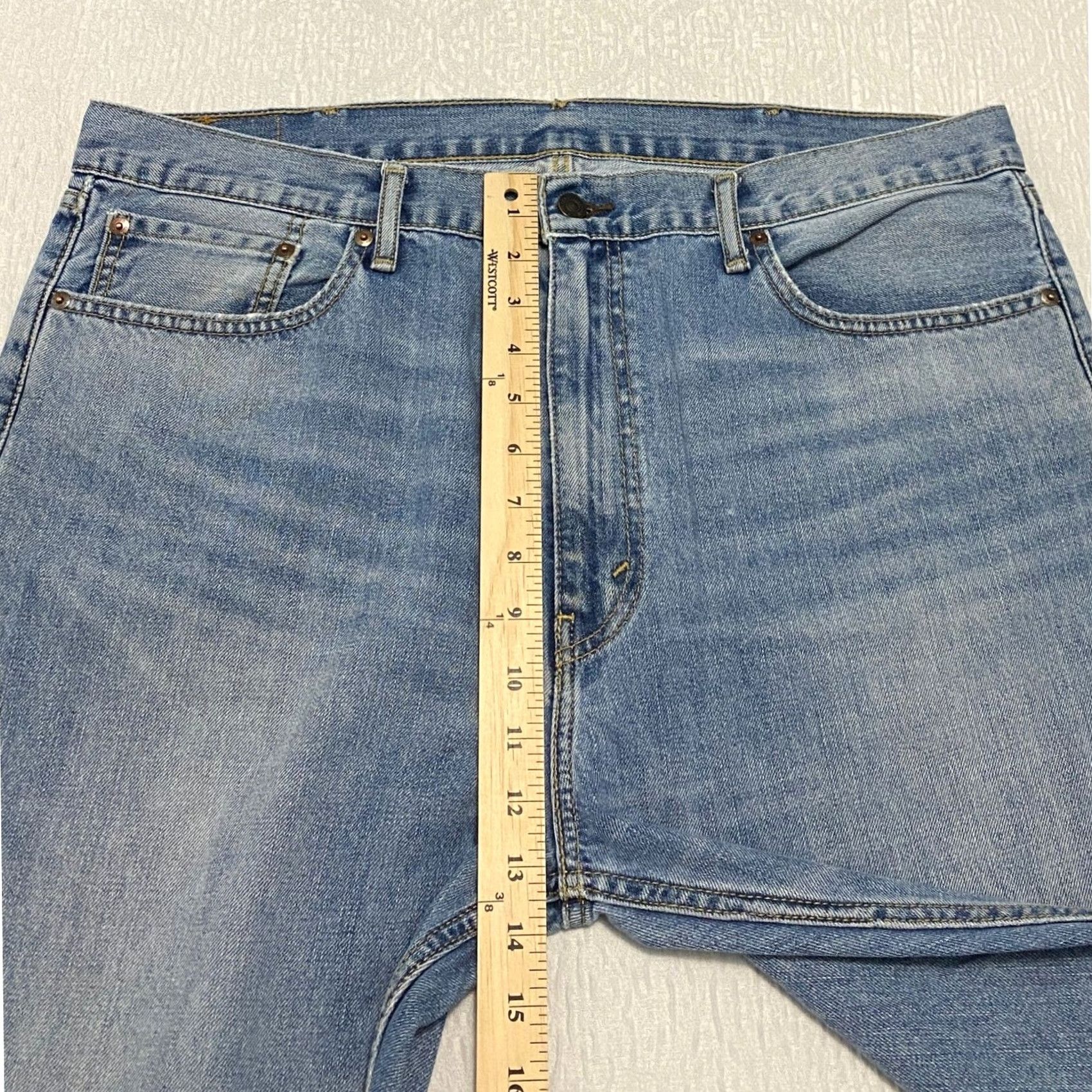 Levi's Levi’s 505 Jeans Regular Fit 40x32 Blue Denim Light Wash Straight 5-Pocket Men” Size US 40 / EU 56 - 5 Thumbnail