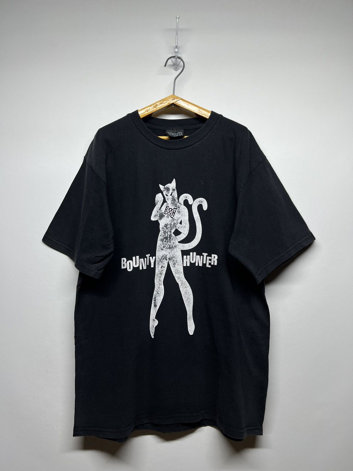 Vintage Vintage Y2k BOUNTY HUNTER x Dragon Hunter Faded T-Shirt Size US L / EU 52-54 / 3 - 5 Thumbnail