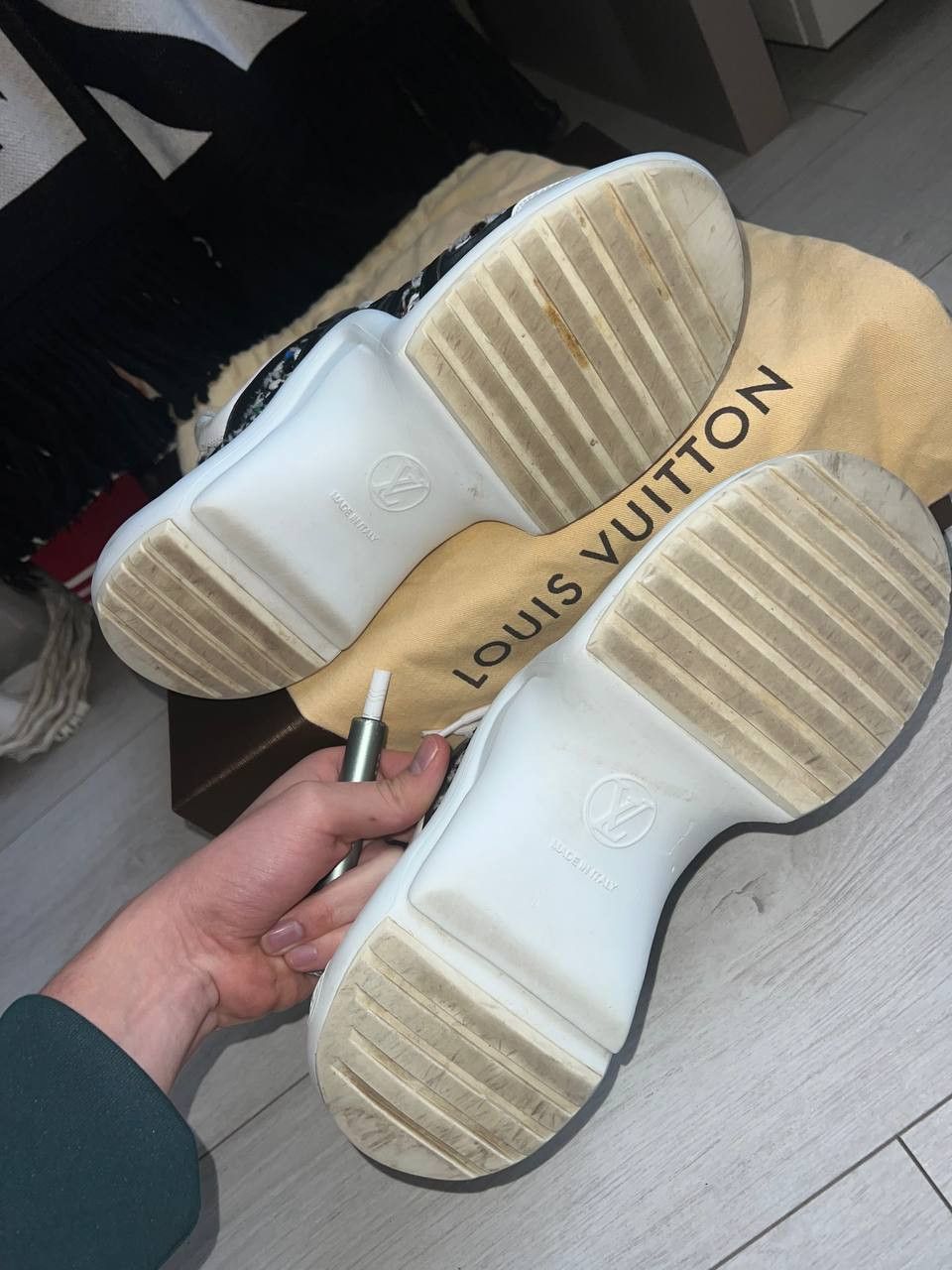 Louis Vuitton Louis Vuitton Tweed Sneakers Size US 7.5 / IT 37.5 - 6 Thumbnail