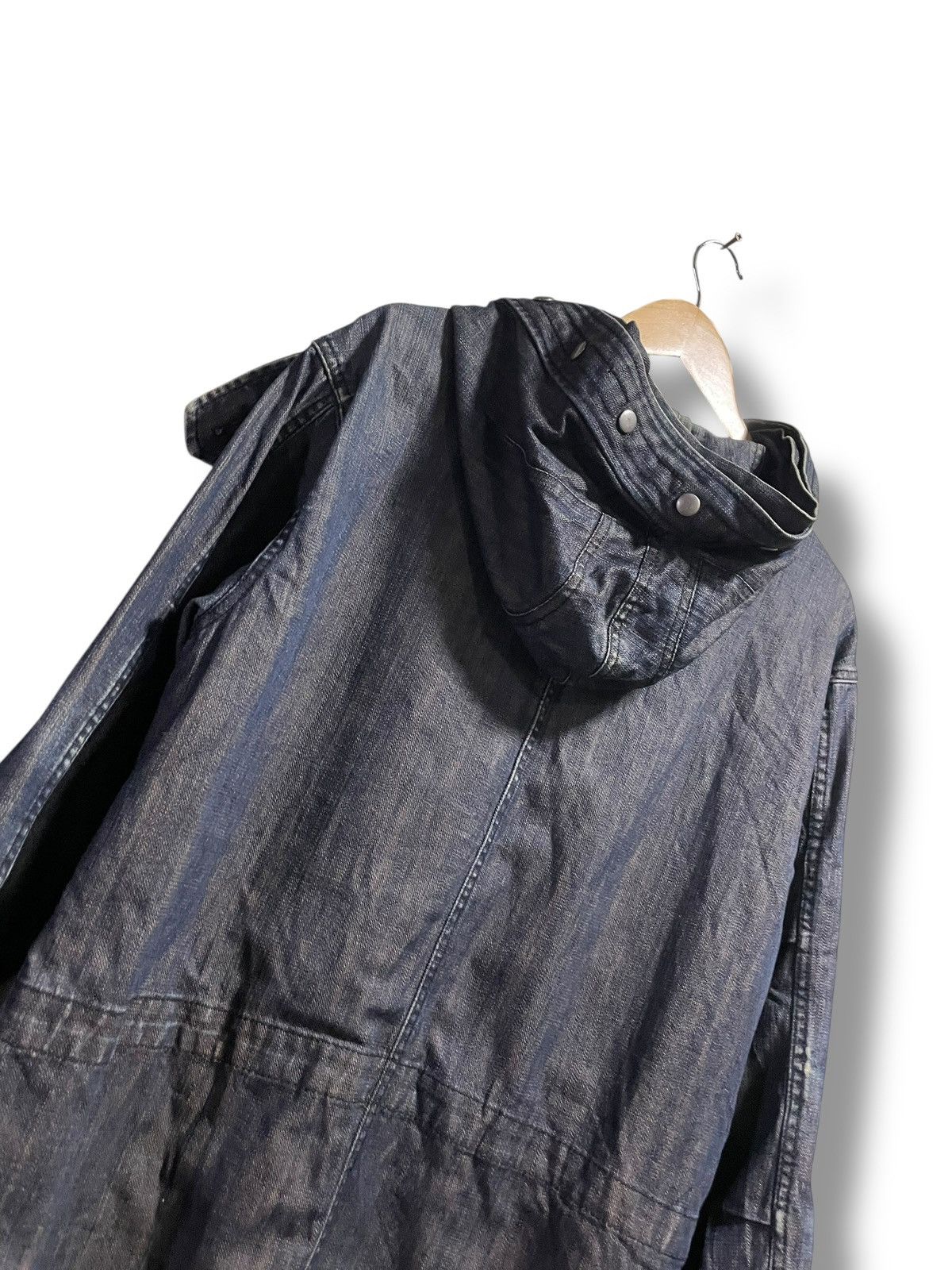 Levi's Vintage Levis Long Denim Jacket (68) Size US L / EU 52-54 / 3 - 7 Thumbnail