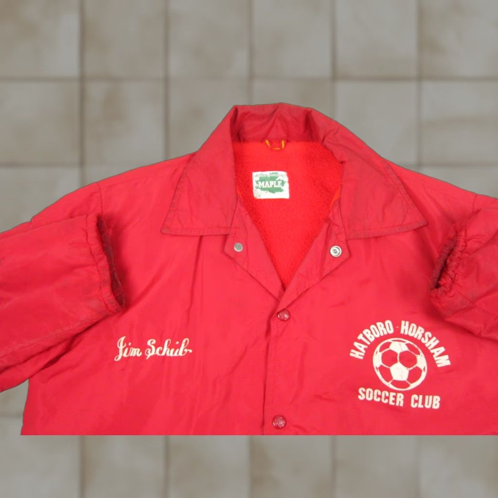 Vintage VINTAGE Maple Windbreaker Jacket Mens Large Red Soccer Club Hatboro Horsham Size US L / EU 52-54 / 3 - 1 Thumbnail
