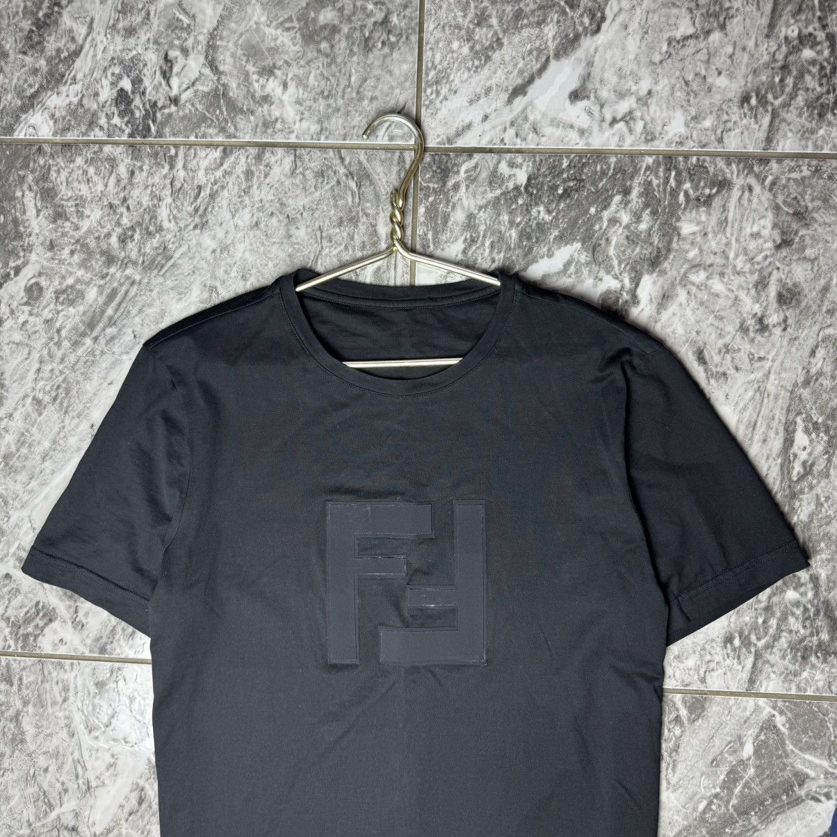 Fendi × Vintage Men’s Fendi F Logo printing t-shirt authentic Size US L / EU 52-54 / 3 - 3 Thumbnail