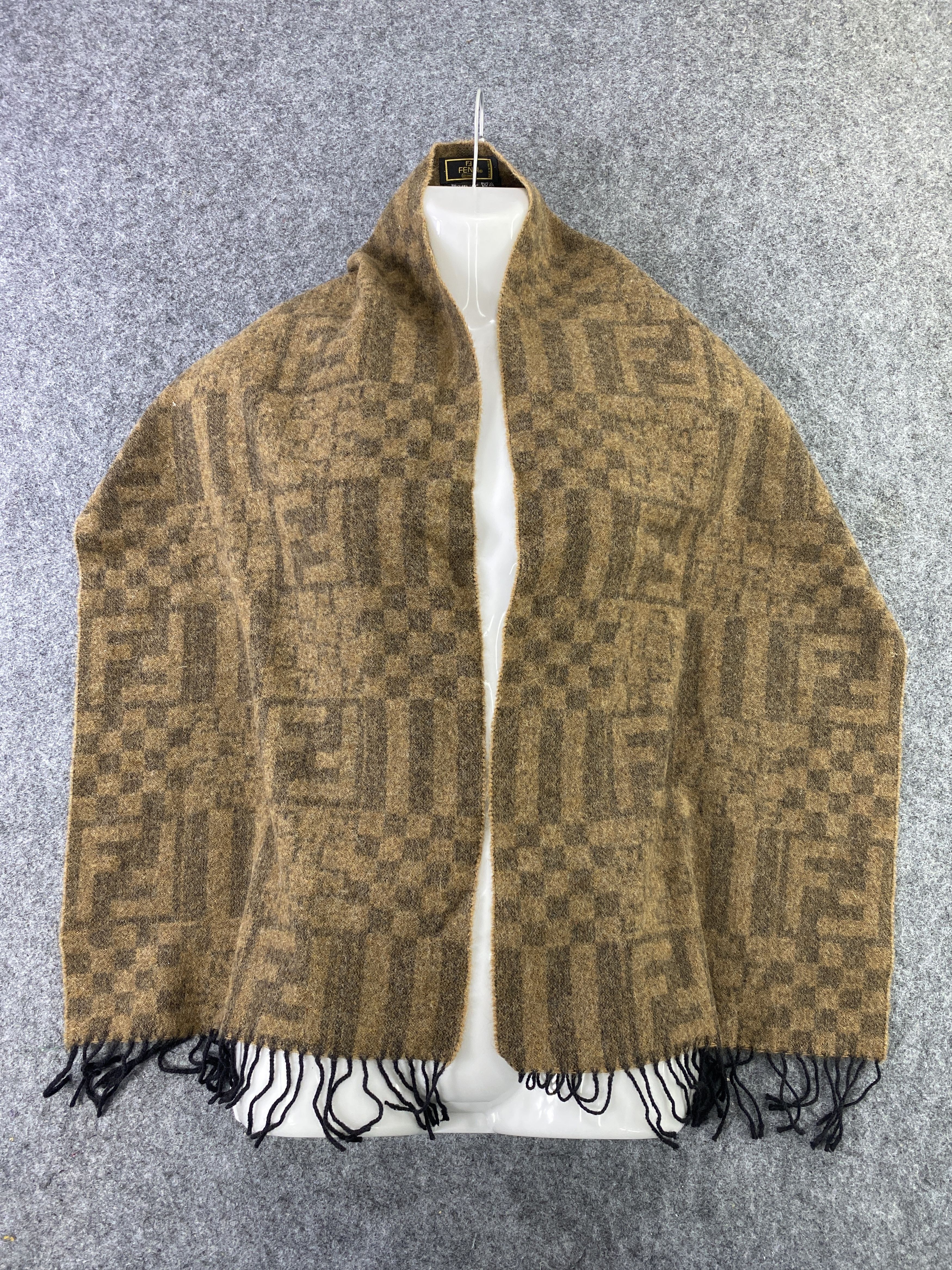 Fendi Vintage Fendi Scarf/Muffler/Neckwear-T417 Size ONE SIZE - 2 Thumbnail