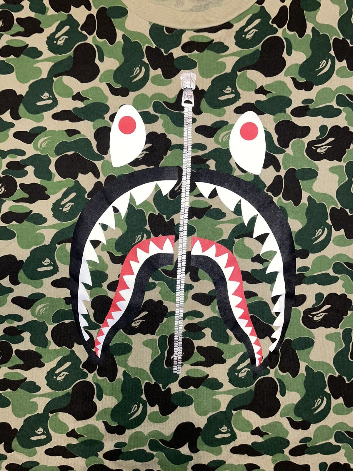 Bape A BATHING APE BAPE ABC CAMO SHARK TEE MENS XL Size US XL / EU 56 / 4 - 3 Thumbnail