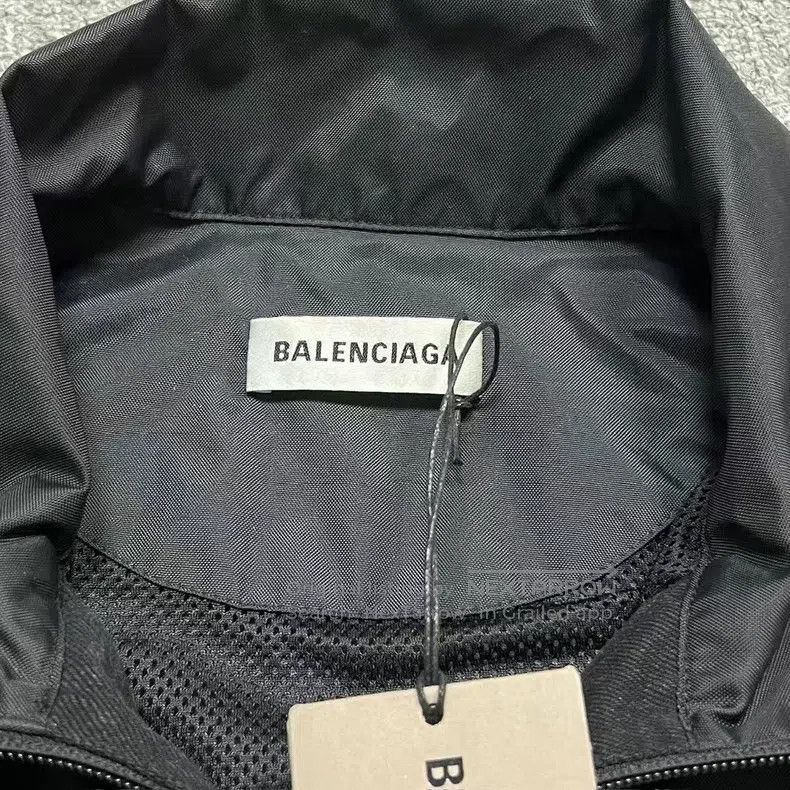 Balenciaga Balenciaga Denim Patchwork Windbreaker Size XS / US 0-2 / IT 36-38 - 3 Thumbnail