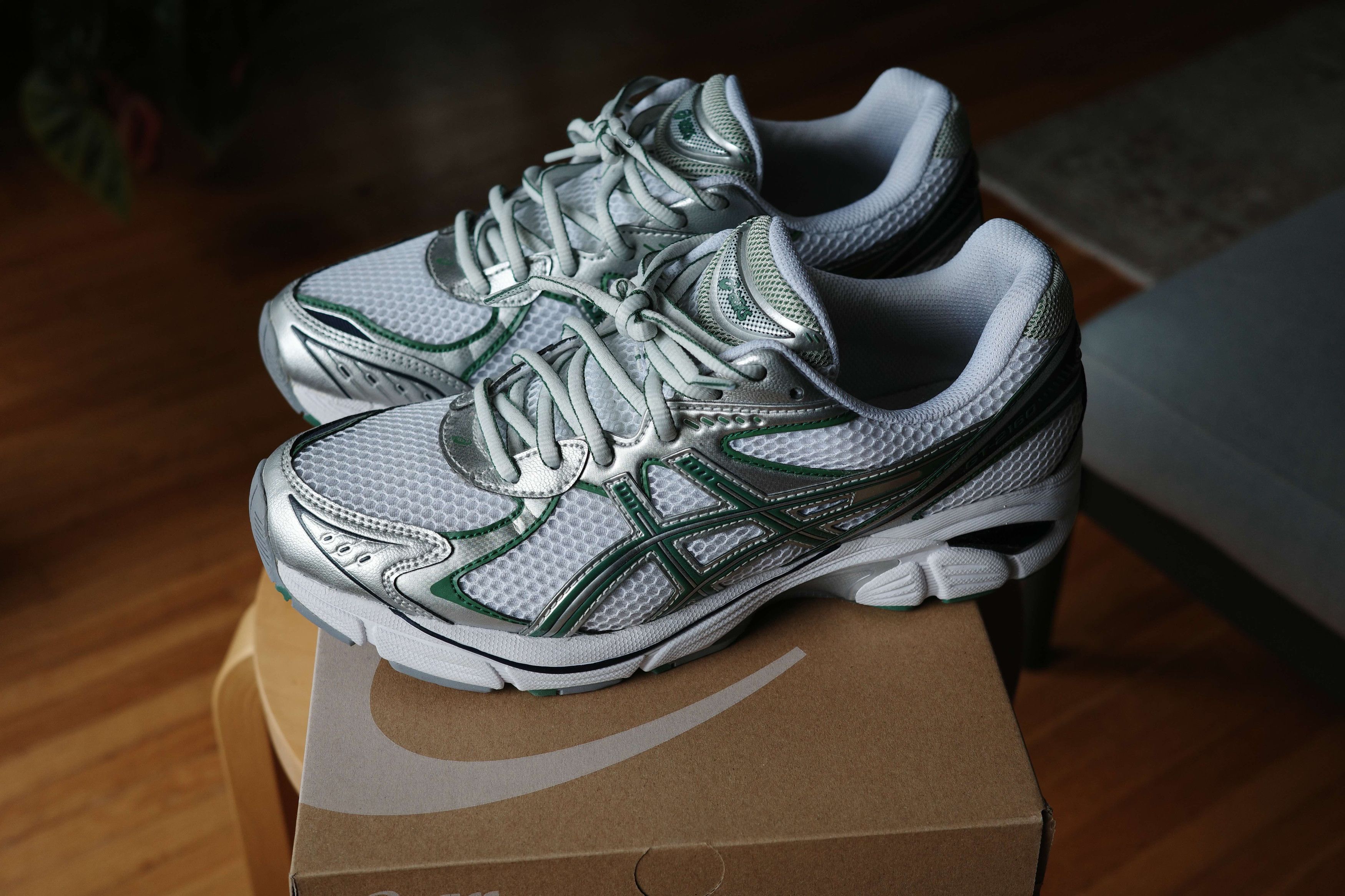 Asics Asics GT-2160 White Shamrock Green Size US 8.5 / EU 41-42 - 8 Thumbnail