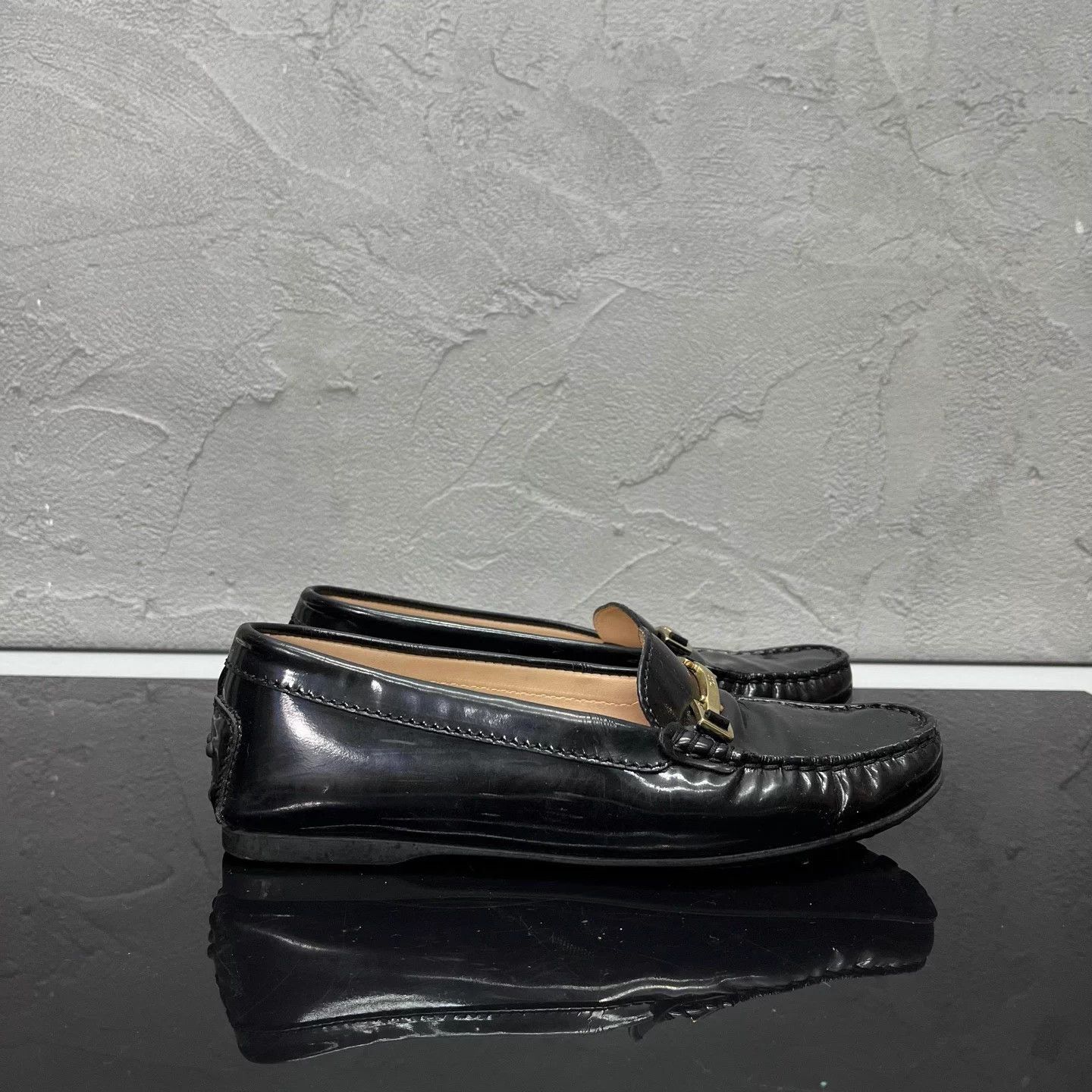 Tod's TOD'S Lock Gommino Loafers 35 98 New Minimal Wear Size US 4 / IT 34 - 3 Thumbnail