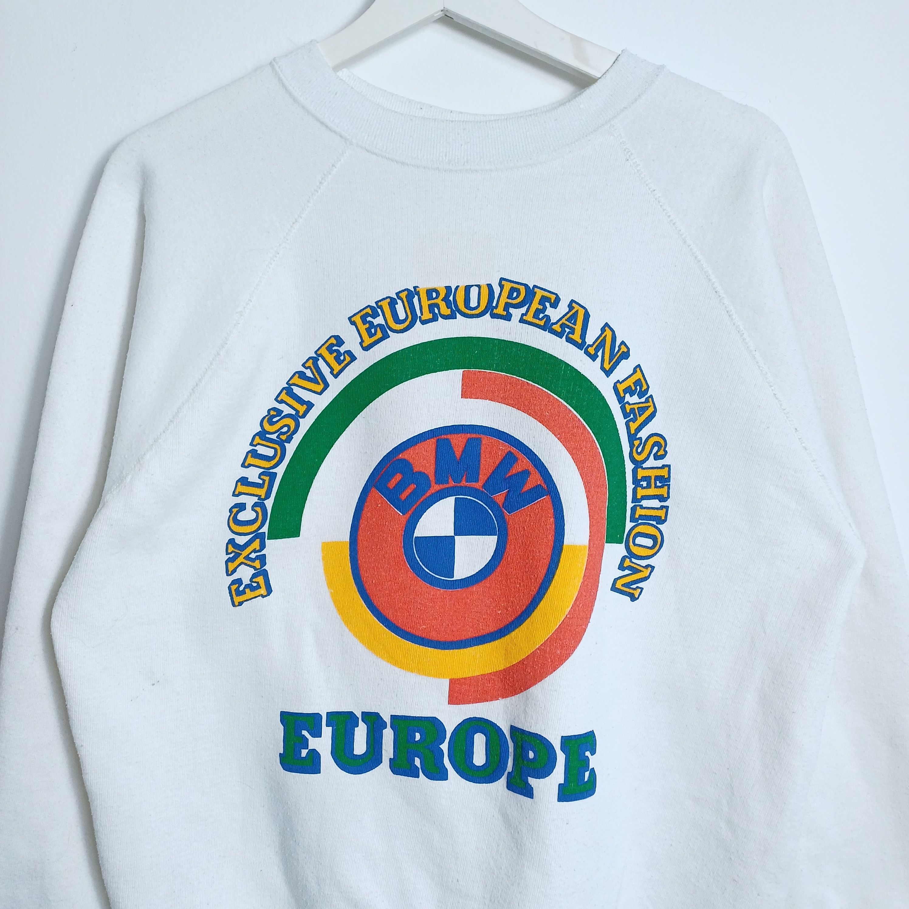 Vintage Vintage 80s BMW Germany F1 Car Big Logo White Crewneck XL Size US XL / EU 56 / 4 - 4 Thumbnail