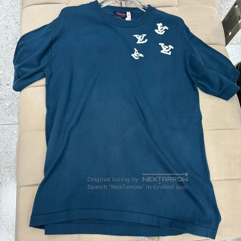 Louis Vuitton Louis Vuitton Blue logo graphic short sleeves Size US L / EU 52-54 / 3 - 1 Thumbnail