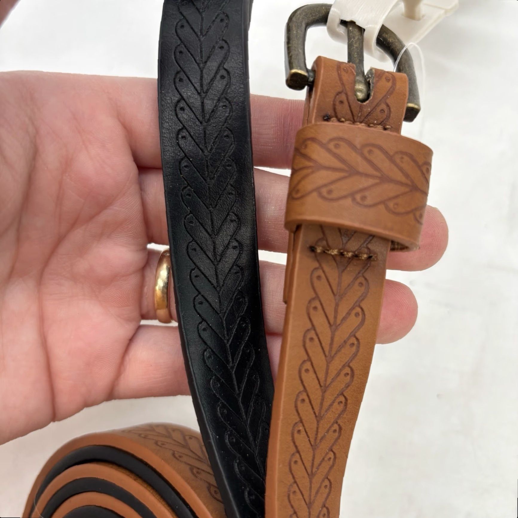 Vintage Mudd Leather Belt 2 Pack Belt Women S/M Brown Black Solid Medium Buckle Sequin Faux NEW Regular Waist Belt Size S/M (2 Pack) Size ONE SIZE - 2 Thumbnail