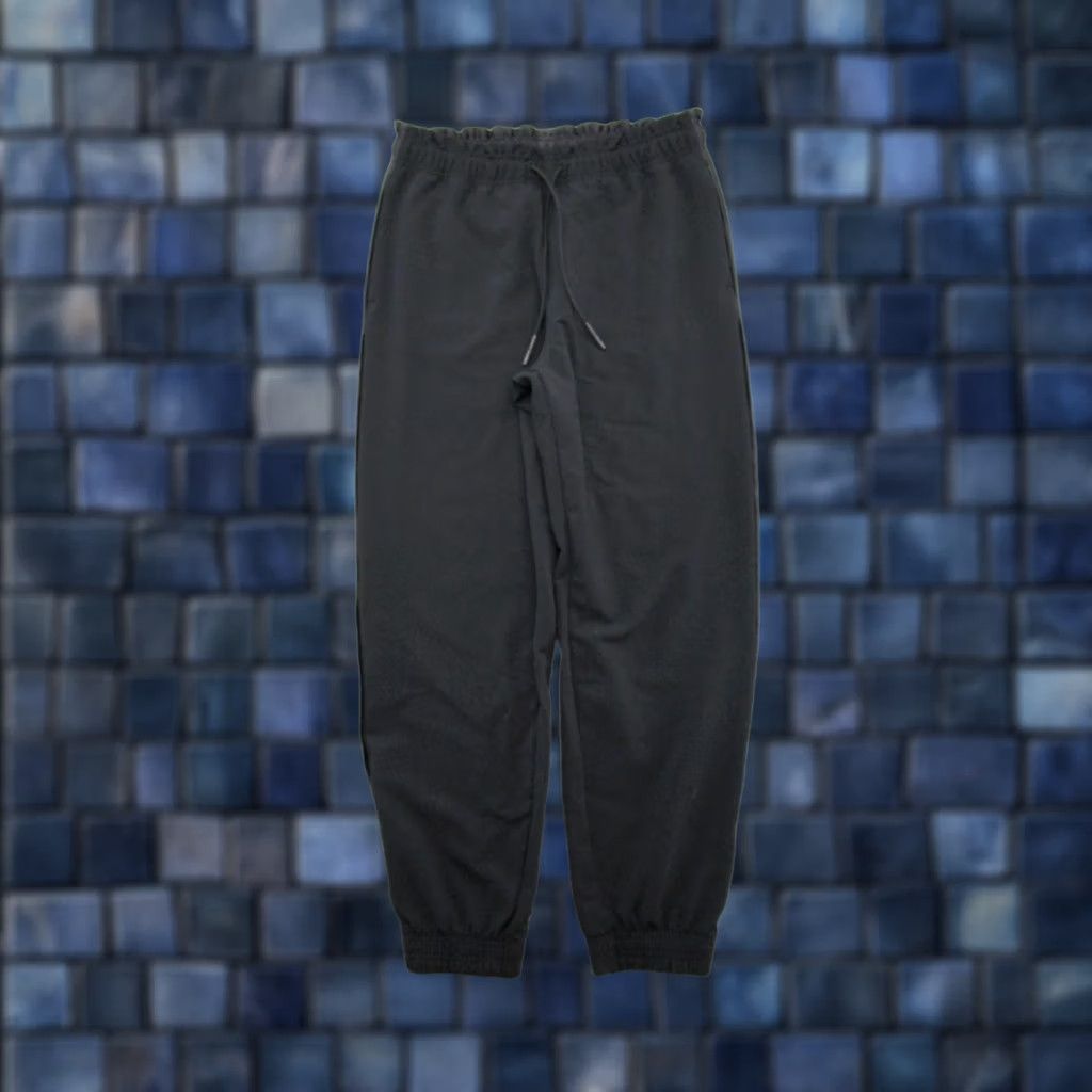 Athleta Athleta Black Metro Jogger Pants Women Size 4 Elastic Waist Pockets Tapered Athletic Jogger Size 27" / US 4 / IT 40 - 1 Thumbnail