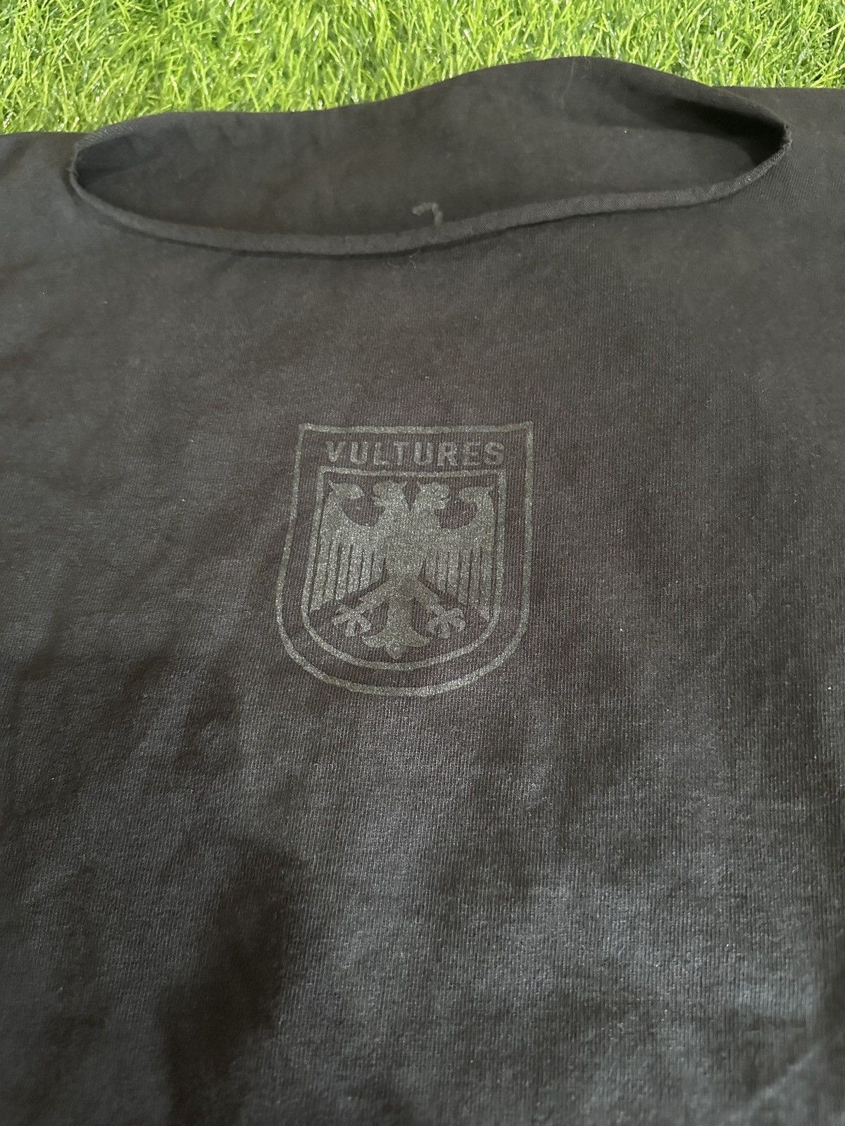 Kanye West Kanye west vultures shirt 2 Size US L / EU 52-54 / 3 - 3 Thumbnail