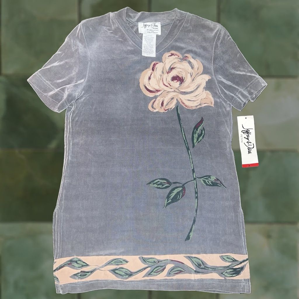 Vintage VINTAGE Jeffrey and Dara Blouse Woman S Floral Short Sleeve V-Neck Stretch Fit 90s Boho Gray Size S / US 4 / IT 40 - 1 Thumbnail