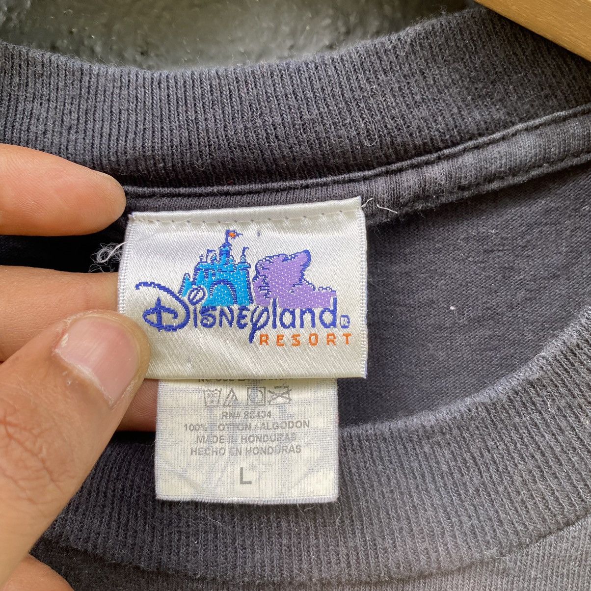 Disney Vintage Faded Nightmare Before Christmas ERD GRUNGE TEE Size US L / EU 52-54 / 3 - 4 Thumbnail