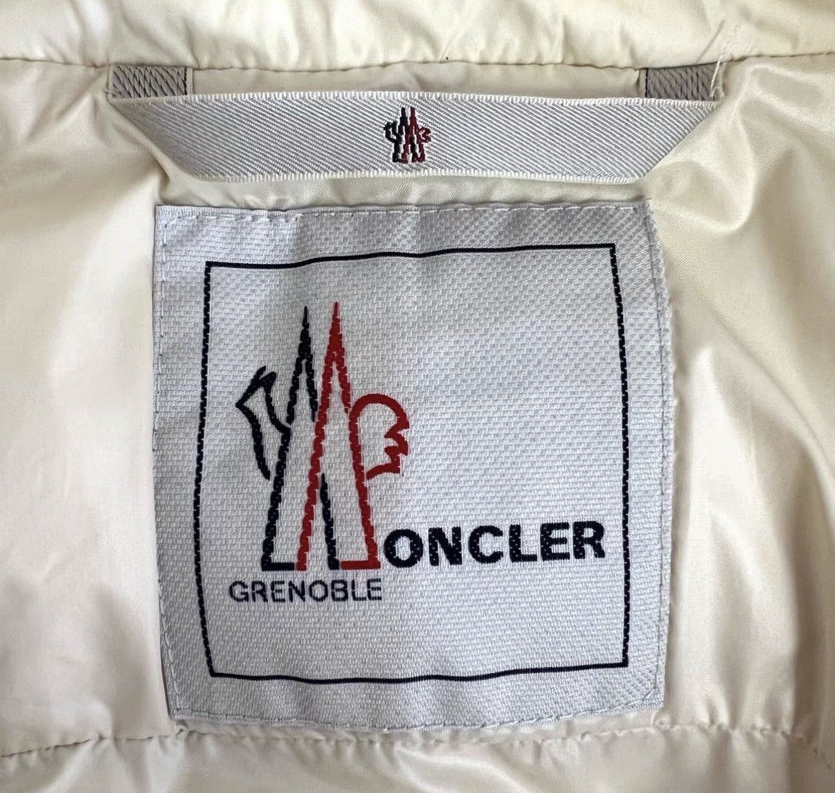 Moncler Moncler Milk Tea Ski Series Down Jacket K12 Size XS / US 0-2 / IT 36-38 - 4 Thumbnail