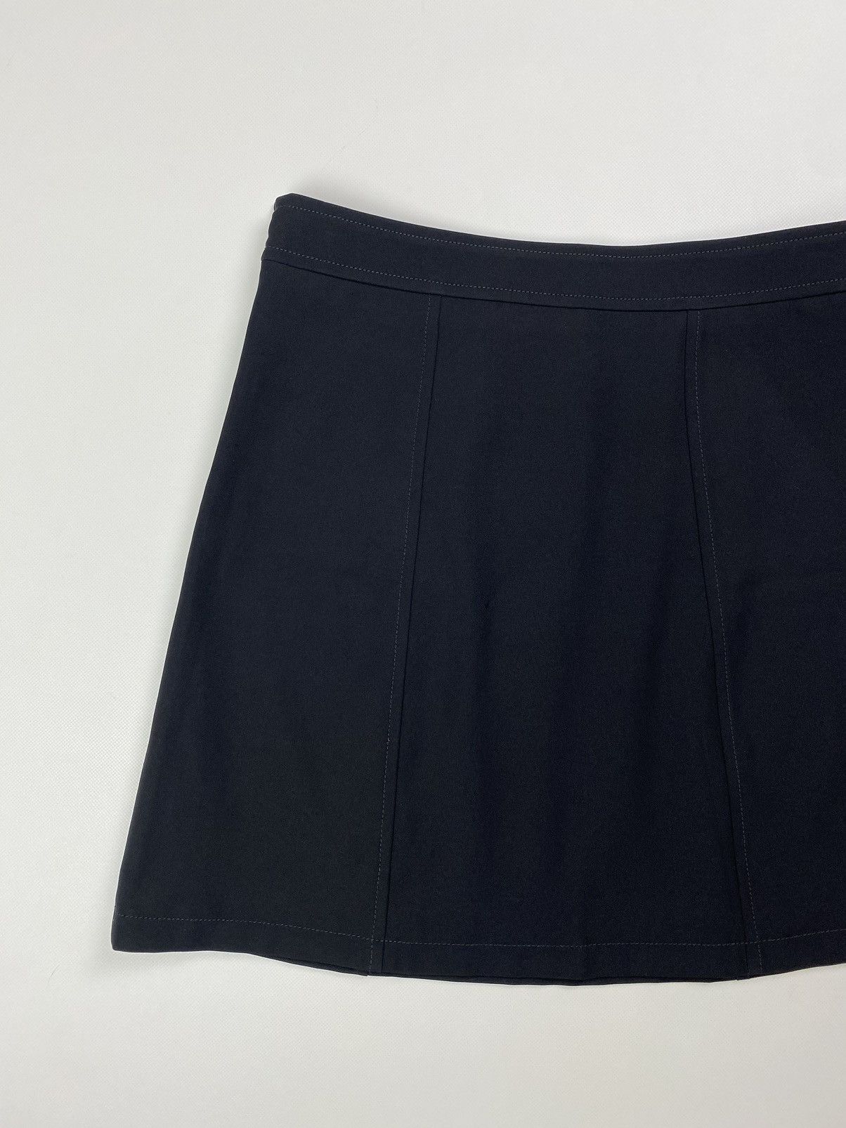 Louis Vuitton Lv Louis Vuitton Uniforms ladies skirt size 38 / M Size 26" / US 2 / IT 38 - 2 Thumbnail