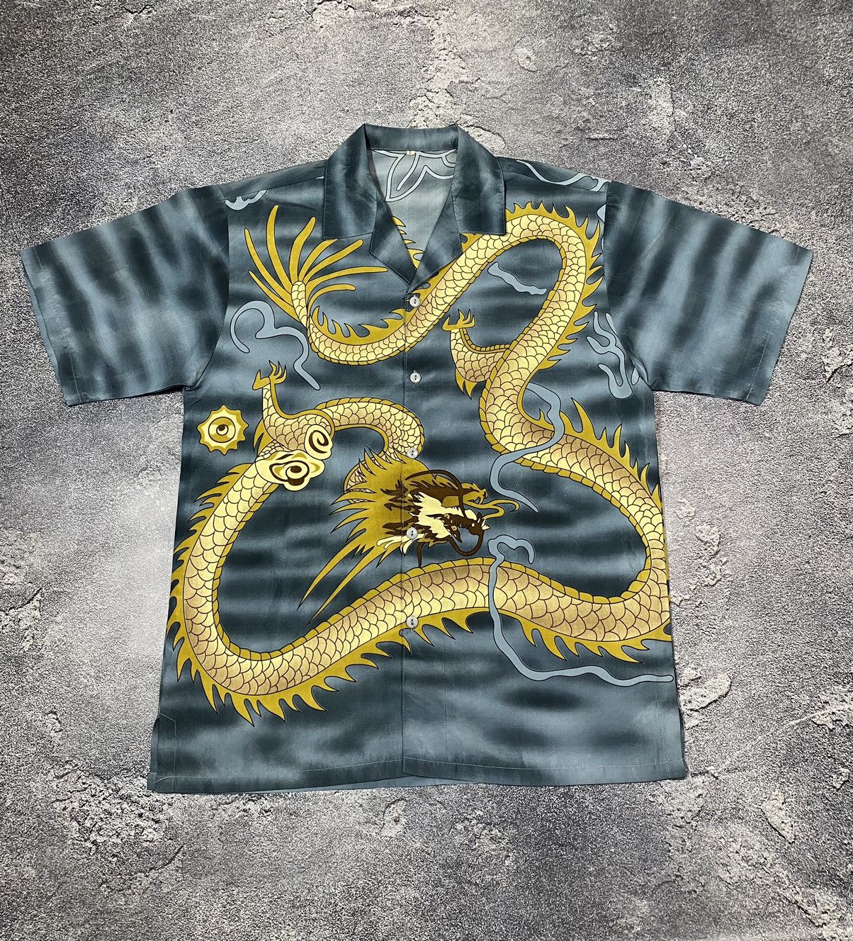 Anime × Japanese Brand × Vintage Vintage JAPANESE DEAGON shirt Size US L / EU 52-54 / 3 - 1 Thumbnail