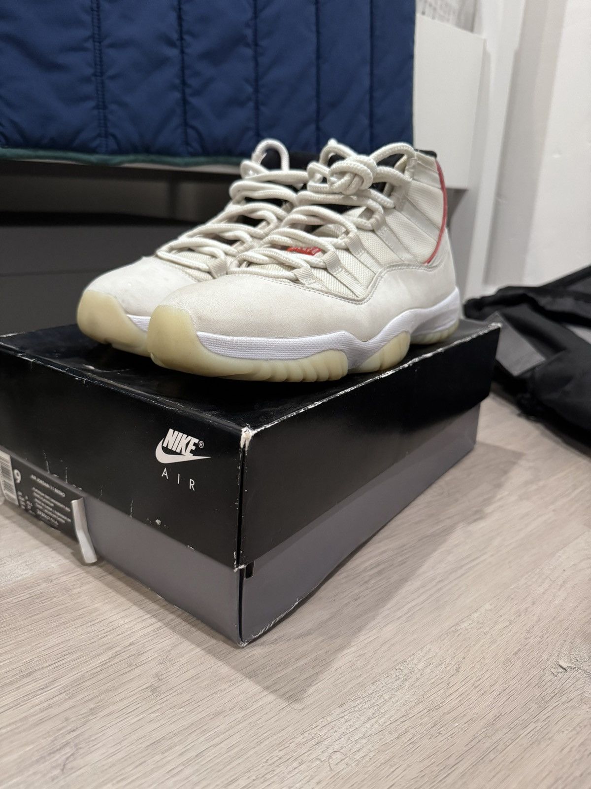Jordan Brand Jordan Retro 11 Platinum Tint Size US 9 / EU 42 - 5 Thumbnail