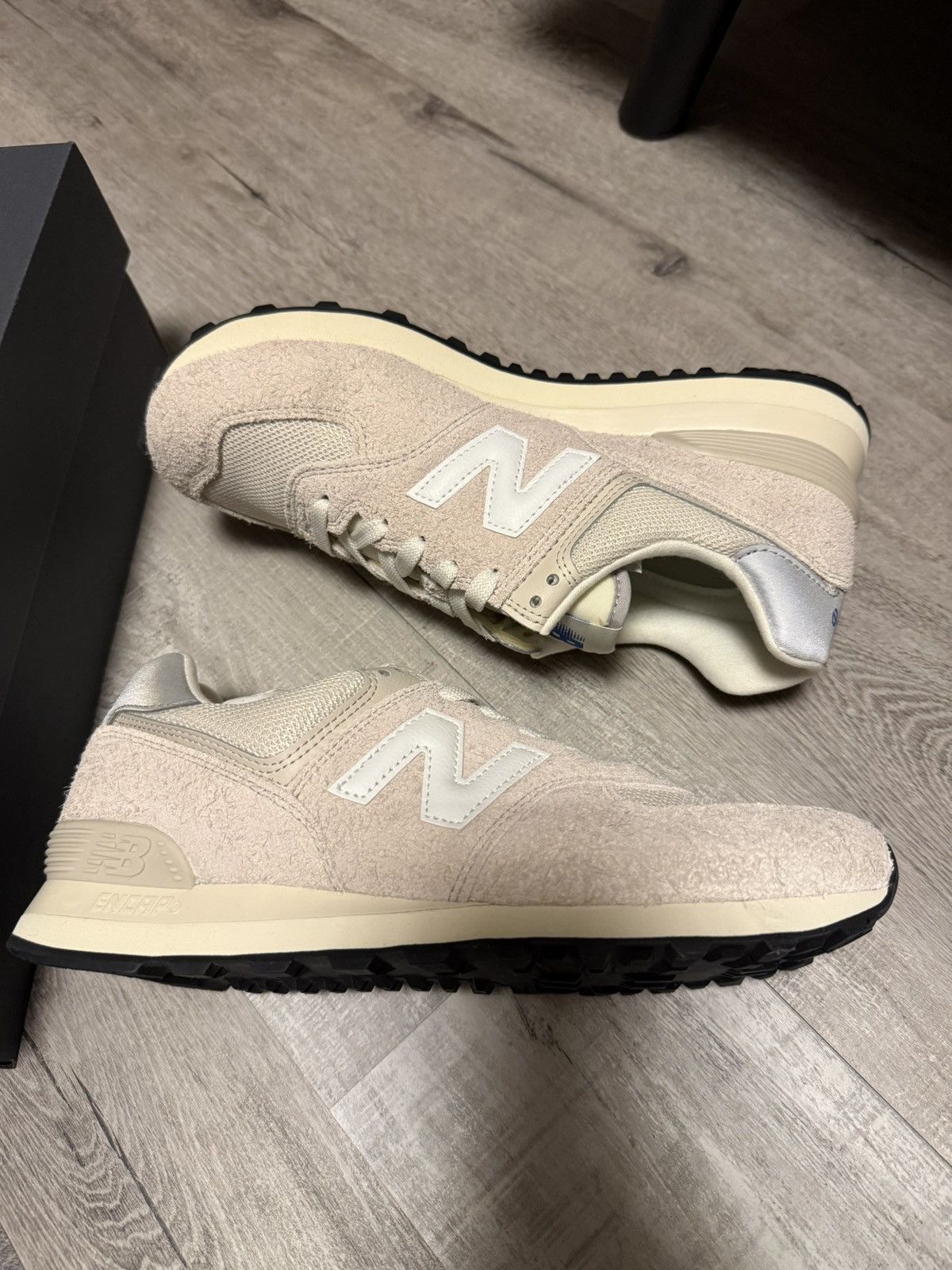 New Balance New Balance 574 “Light Gray” – Size 9 – Classic Suede & Mesh Size US 9 / EU 42 - 3 Thumbnail