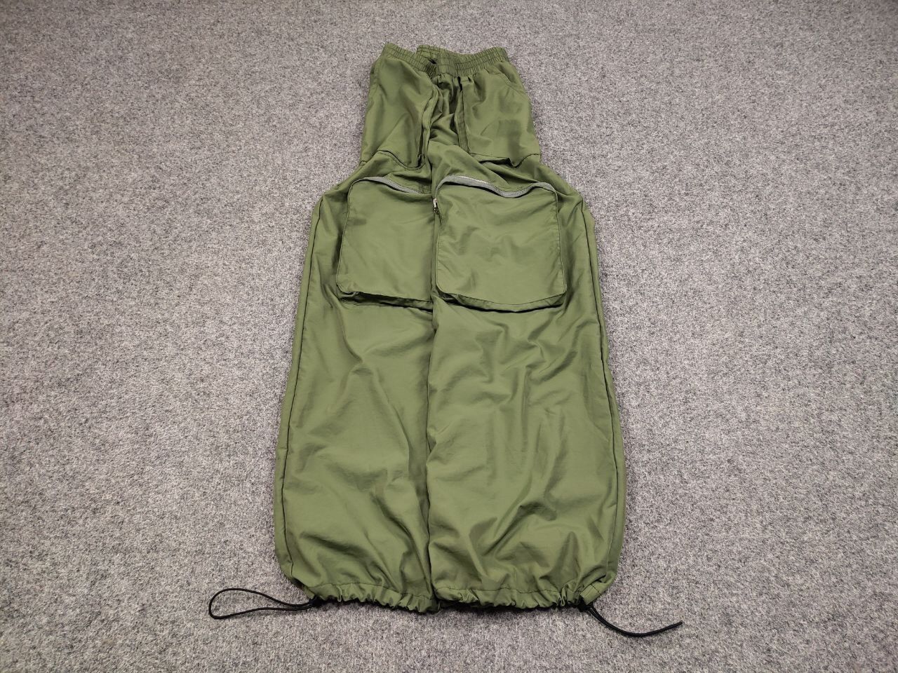 Japanese Brand Vintage Japan Zipper Parachute Cargo Pants Style Y2K Hype Size US 32 / EU 48 - 2 Thumbnail