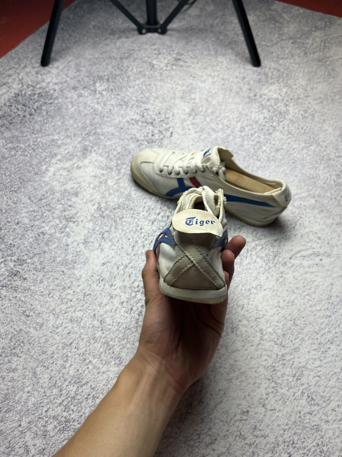 Asics Asics Onitsuka Tiger Mexico 66 Distressed Sneakers 10 Rare Size US 6 / EU 39 - 6 Thumbnail