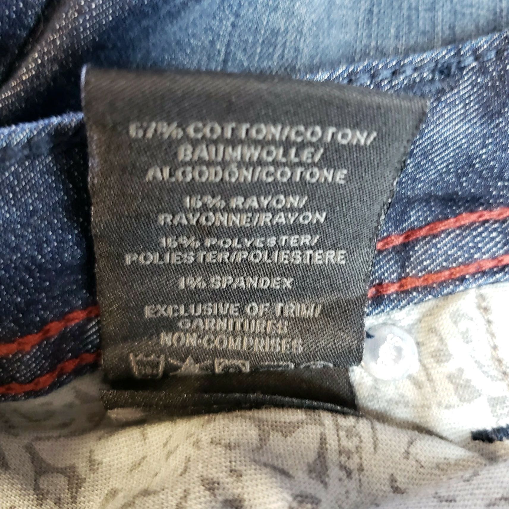 Vintage Silver Womens Avril Capri Jeans Sz 27 Blue Low Rise Dark Wash Denim Cotton Blend Jeans Size 27" / US 4 / IT 40 - 7 Thumbnail