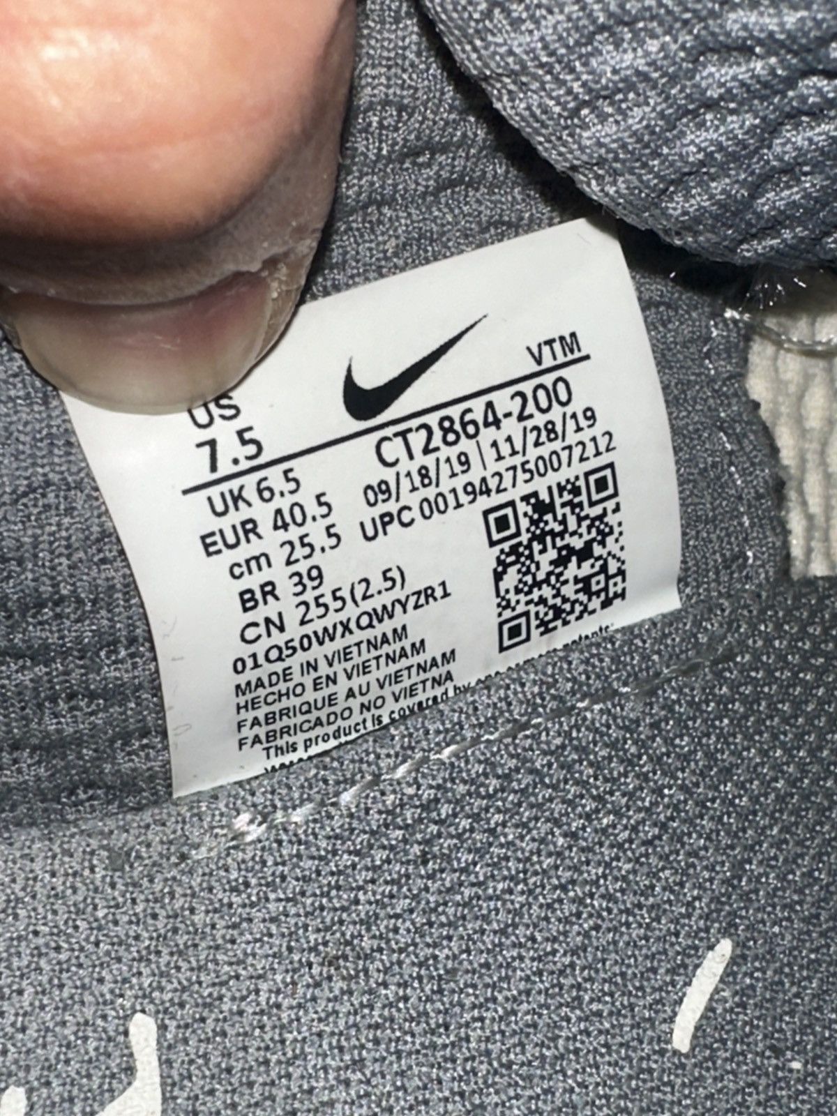 Nike × Travis Scott Travis Scott Air Max 270’s Size US 7.5 / EU 40-41 - 7 Thumbnail