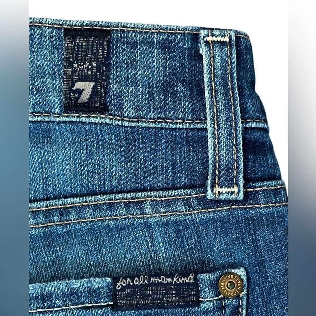 7 For All Mankind NWOT 7 For All Mankind ROXANNE Jeans BLUE Women’s Size 25. Size 25" / US 0 / IT 36 - 7 Thumbnail