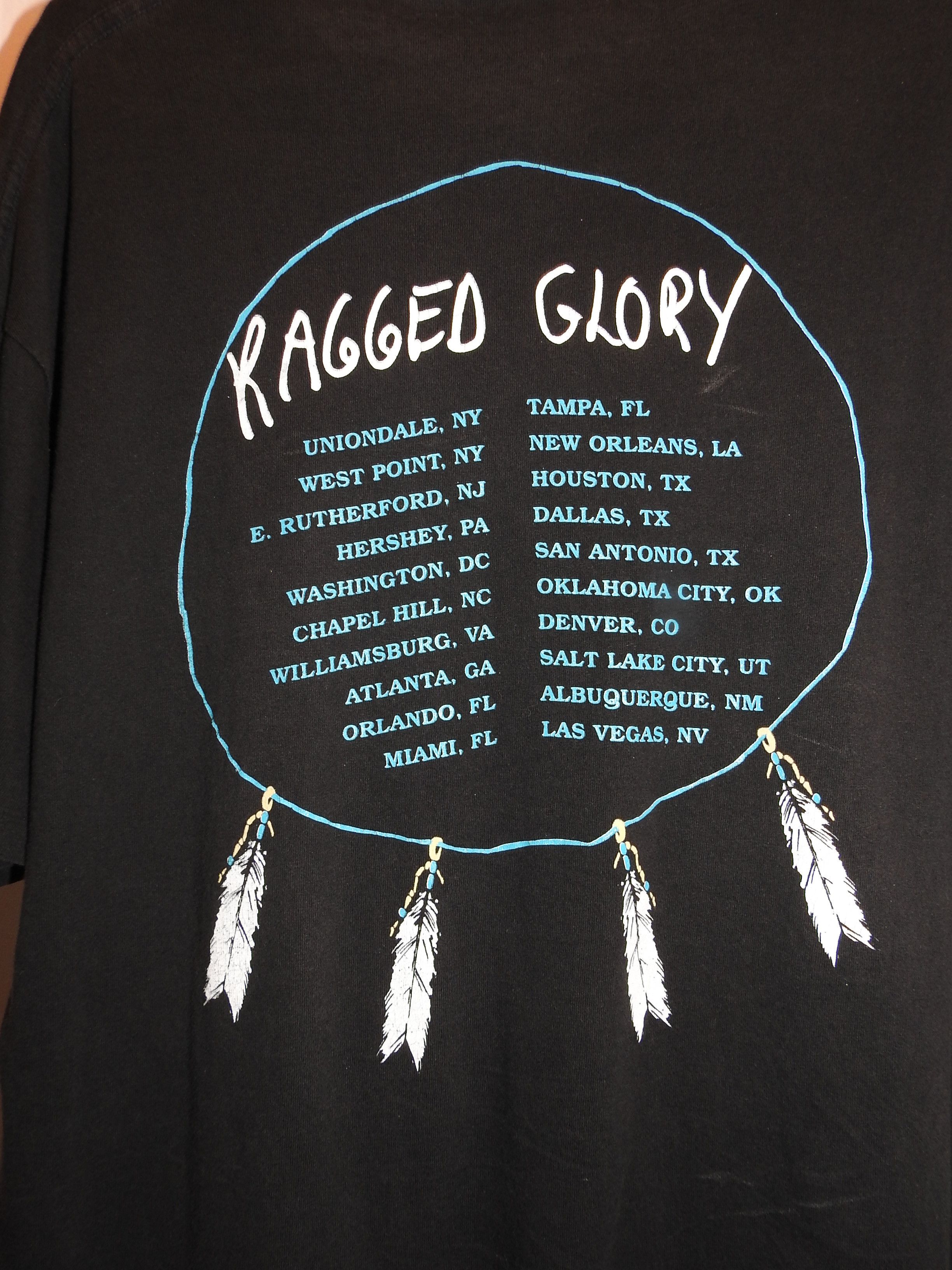 Vintage Vintage Neil Young Crazy Horse Brockum 1991 Tour T Shirt Size US L / EU 52-54 / 3 - 11 Thumbnail