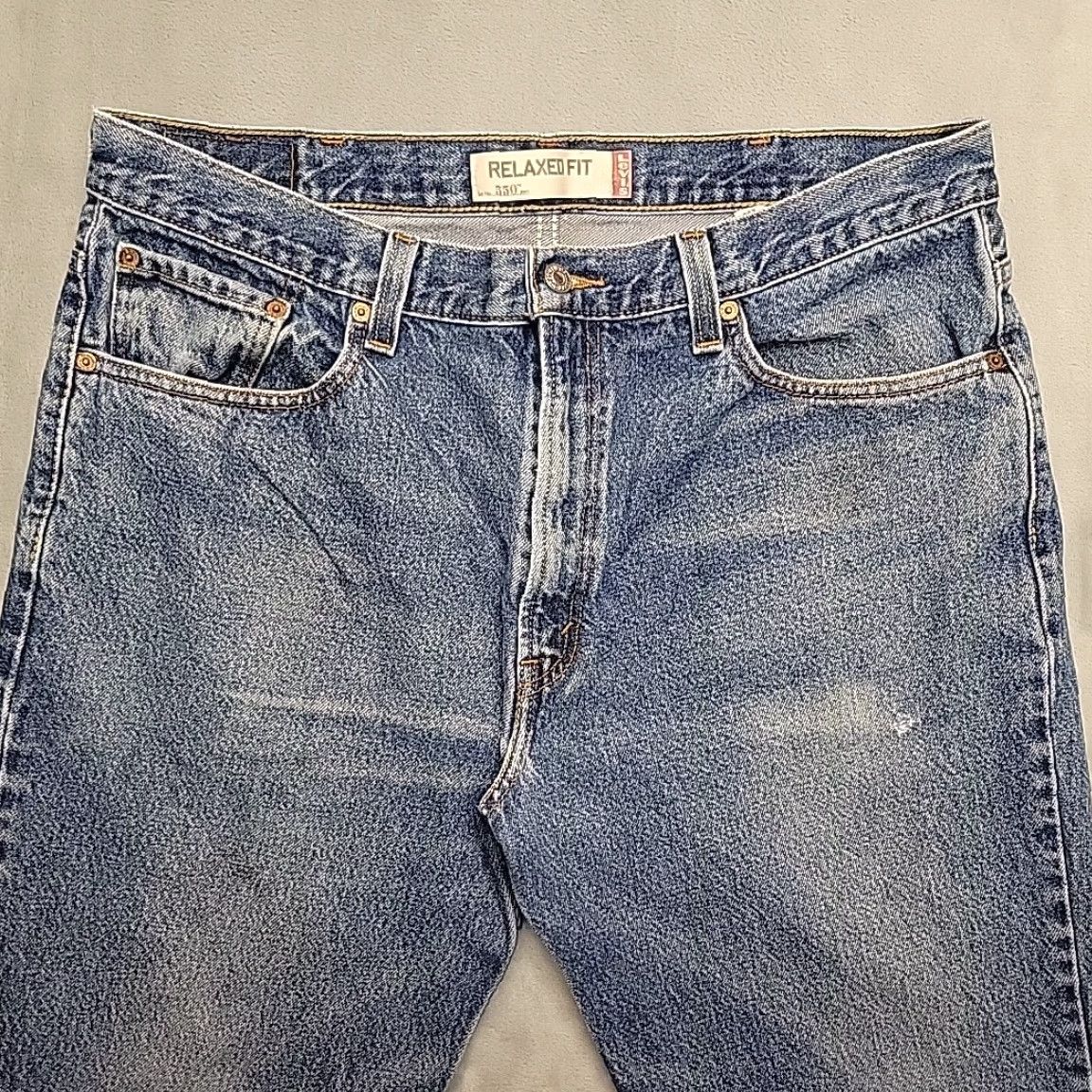 Denime VINTAGE Levis Jeans Men 38x30 Whiskered Faded Blue 550 Denim Relaxed Fit Y2k 90s USA American Mens Size US 38 / EU 54 - 7 Thumbnail