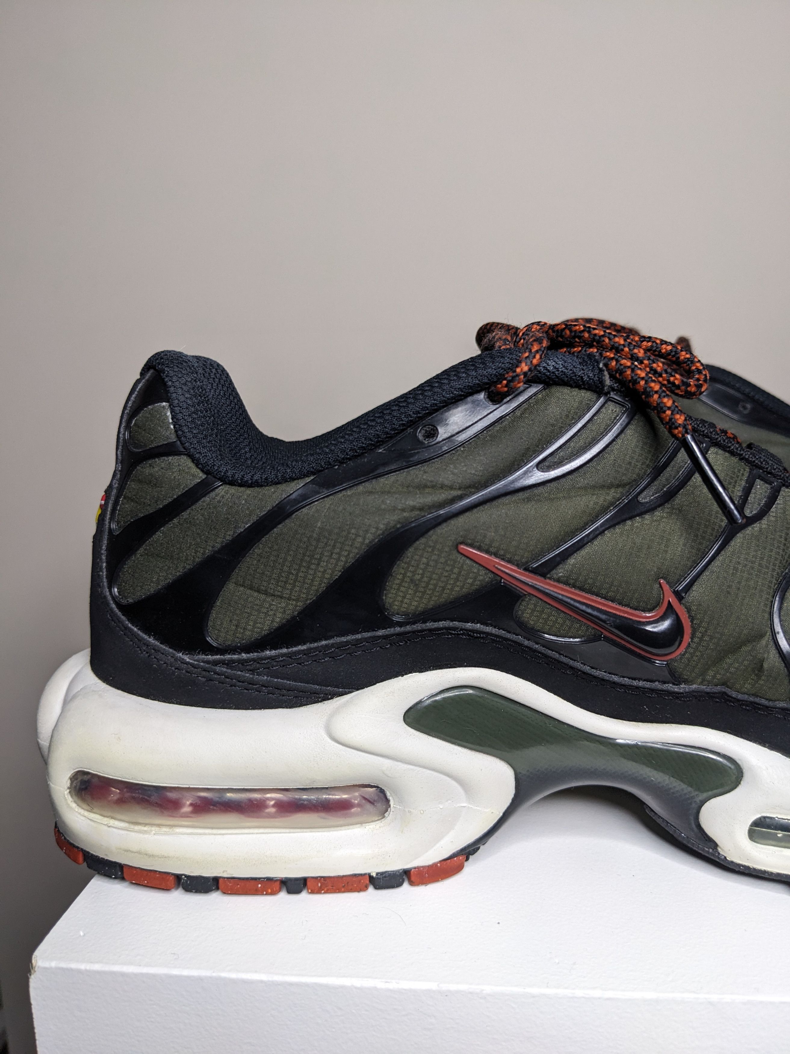 Nike Nike Air Max Plus Mens Sz 10 Cargo Khaki Phantom FB9722-300 Size US 10 / EU 43 - 6 Thumbnail