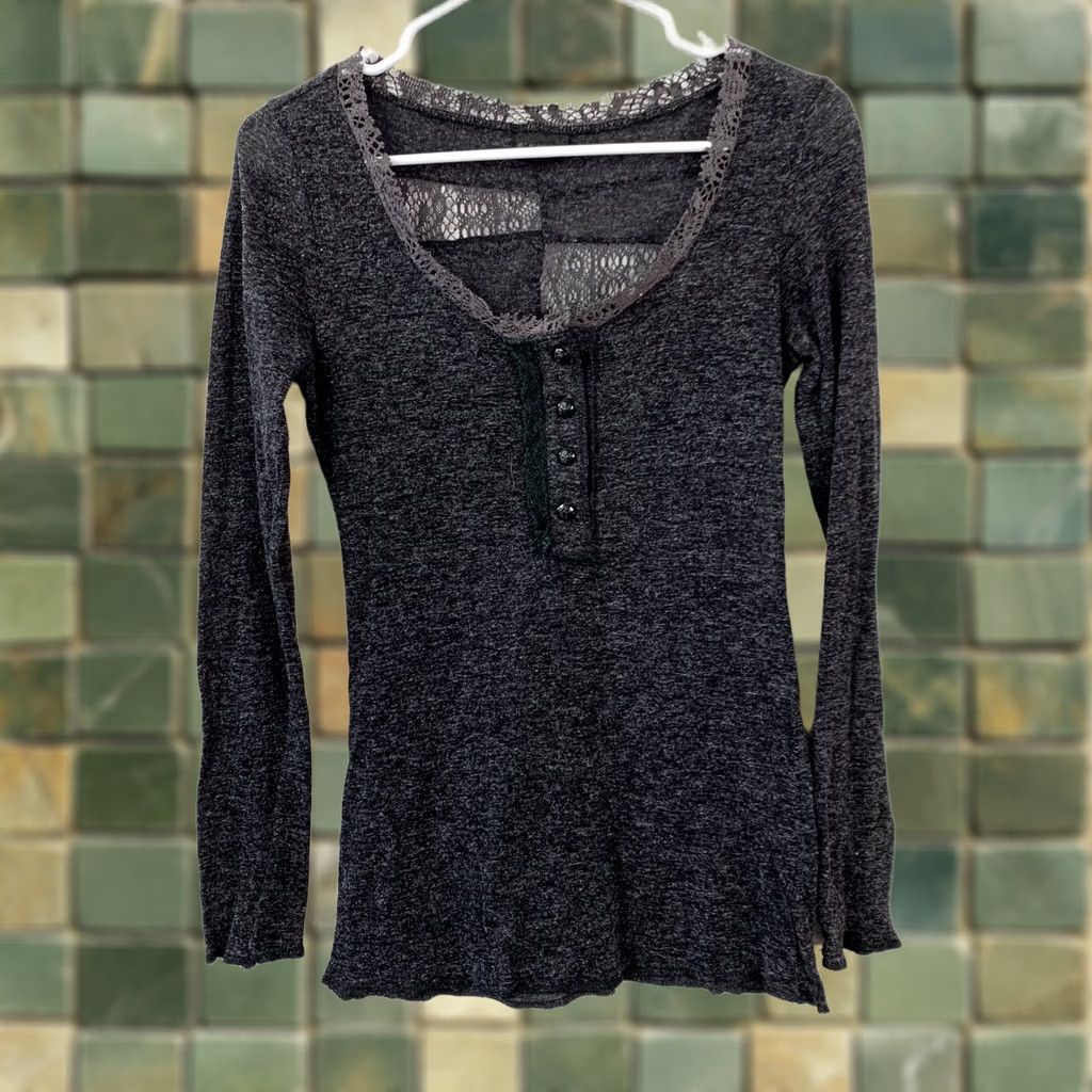 Vintage VINTAGE Daytrip Shirt Women's S Grey Lace Y2K Bella Swan Top Size S / US 4 / IT 40 - 1 Thumbnail