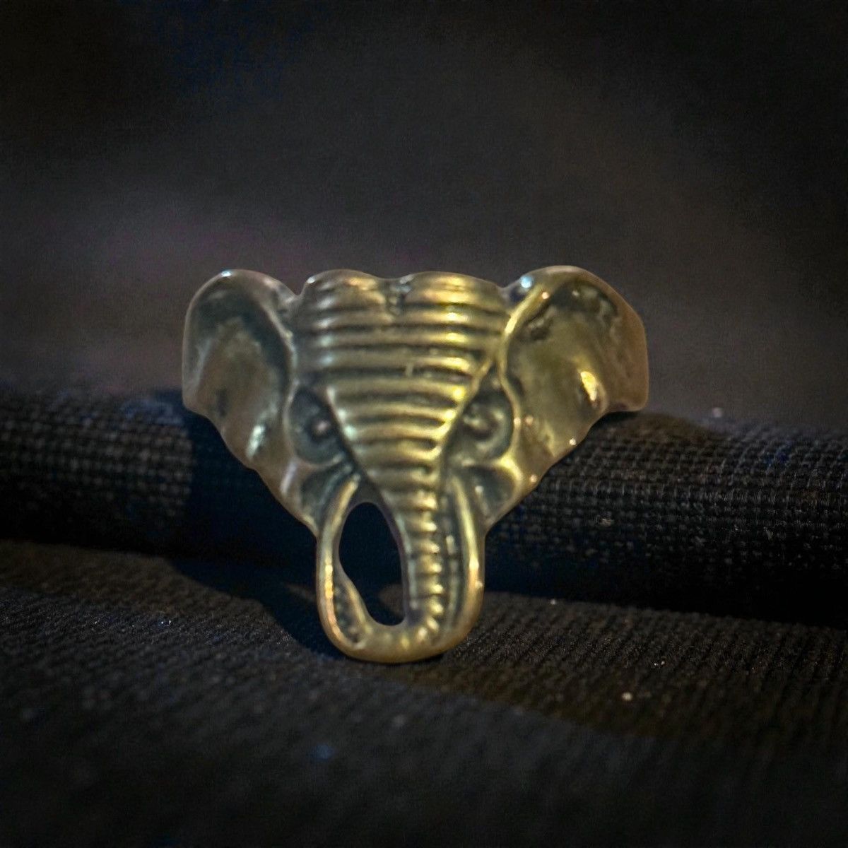Other Bronze tone elephant head ring Size ONE SIZE - 1 Thumbnail