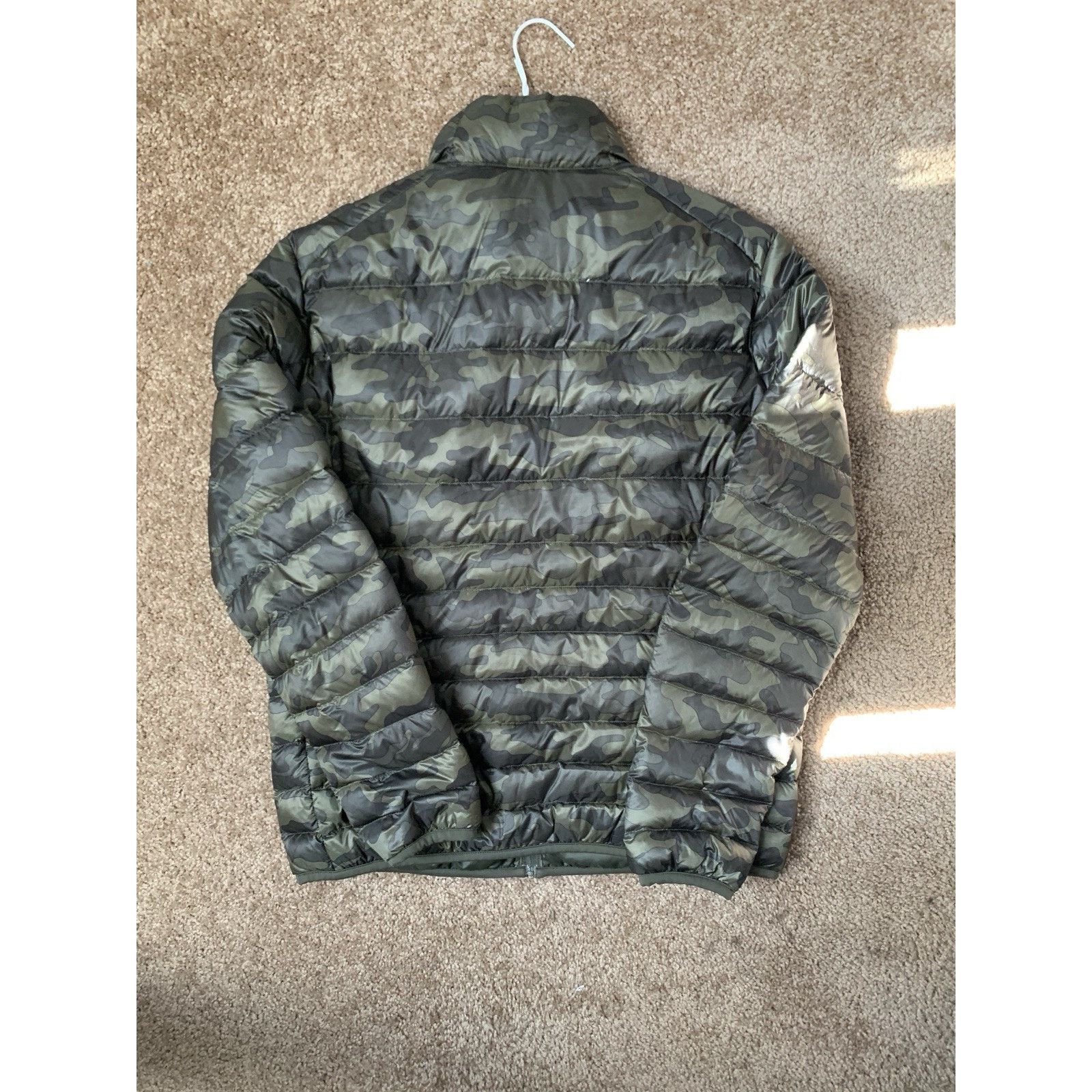 Uniqlo Uniqlo Camouflage Puffy Jacket Size Medium Size US M / EU 48-50 / 2 - 3 Thumbnail