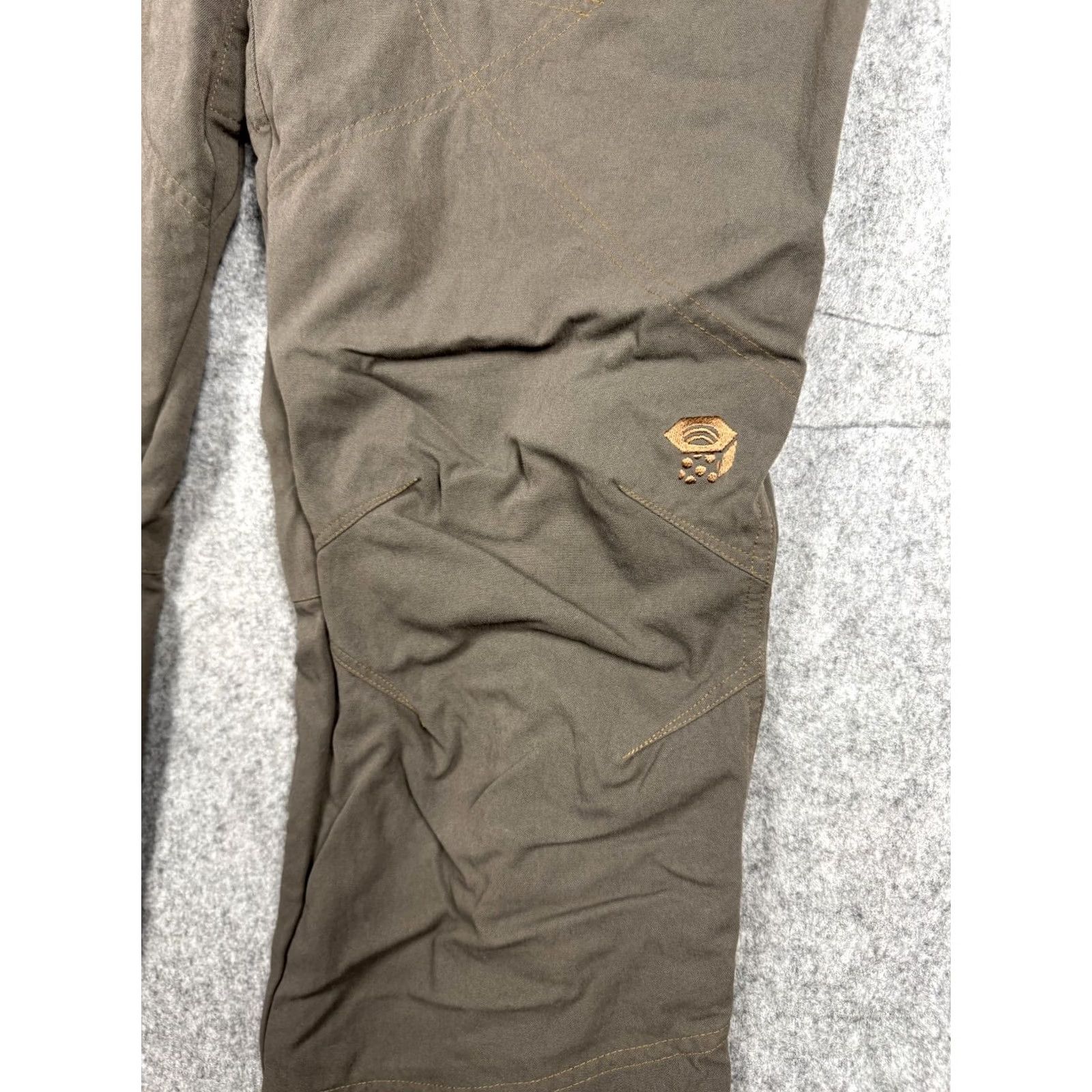 Mountain Hardwear Mountain Hardwear Pants Mens Medium Beige Belted Nylon Technical OM2239 Size US 31 - 4 Thumbnail