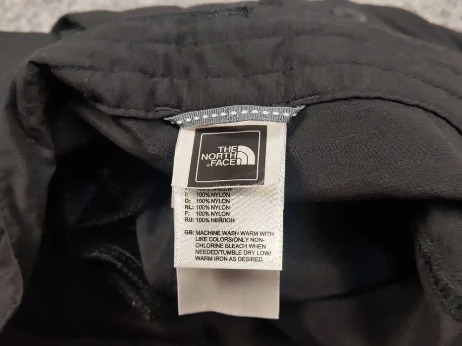 The North Face Vintage 90's The North Face Cargo Black Track Pants x Shorts Size US 32 / EU 48 - 9 Thumbnail