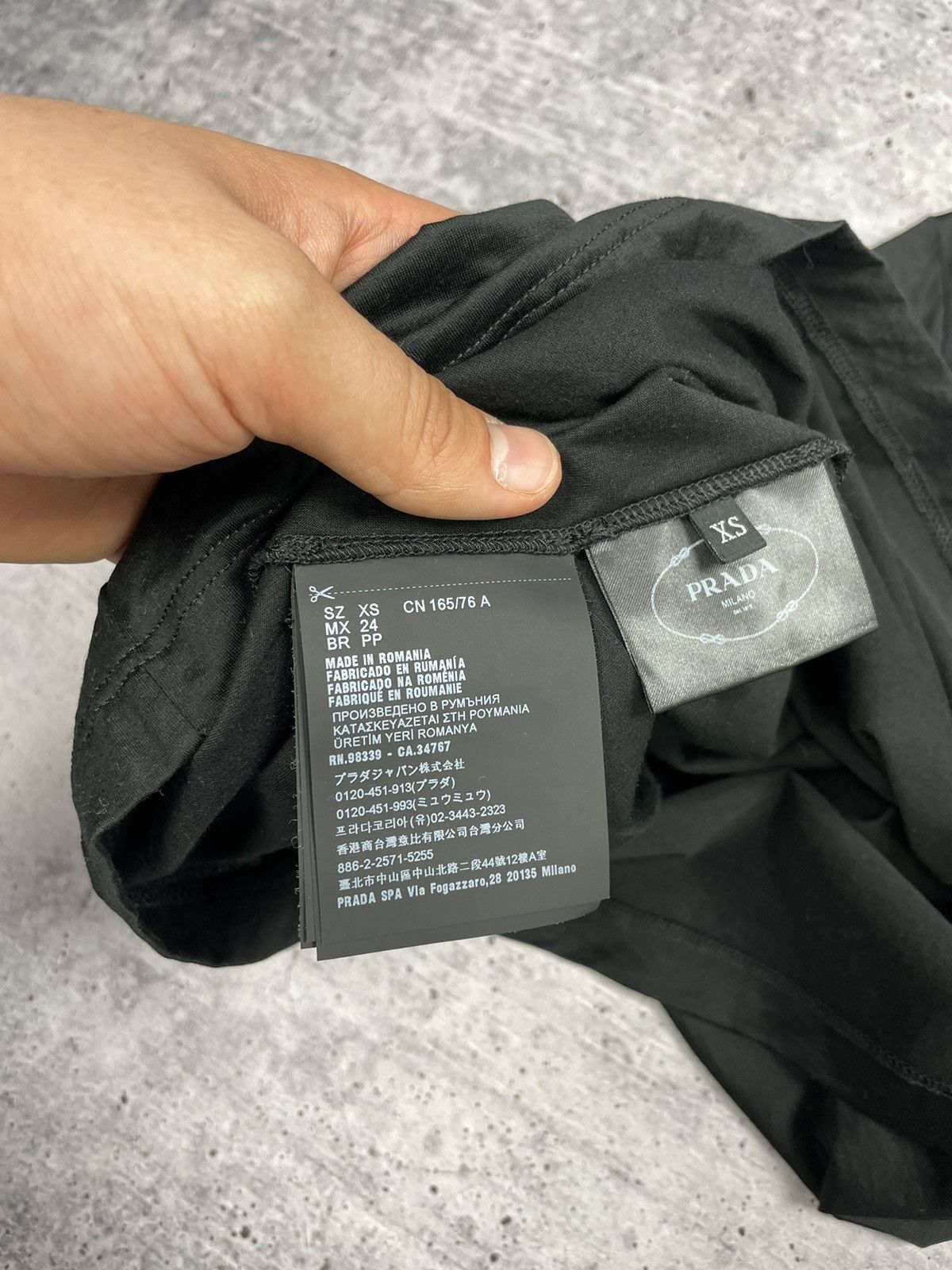 Prada Vintage Prada Milano Black Classic Luxury Rare T- Shirt Tee Size XS / US 0-2 / IT 36-38 - 13 Thumbnail