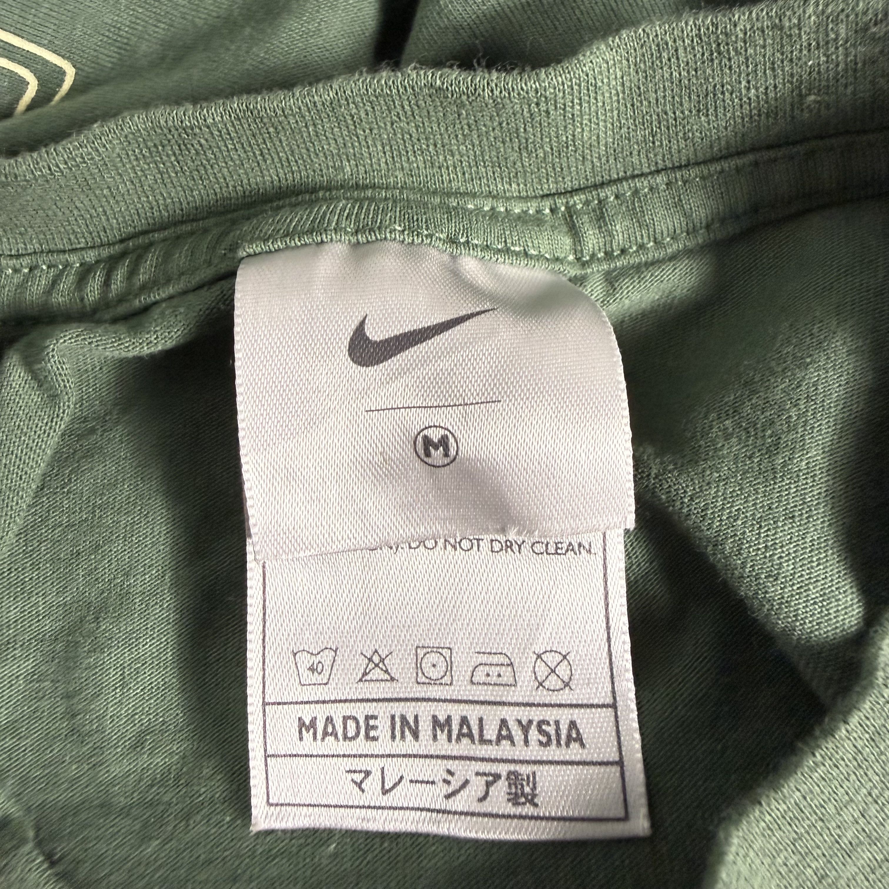 Nike 🔥RARE🔥Vintage Nike Sportwear High Side SlitT-shirt Size US M / EU 48-50 / 2 - 6 Thumbnail