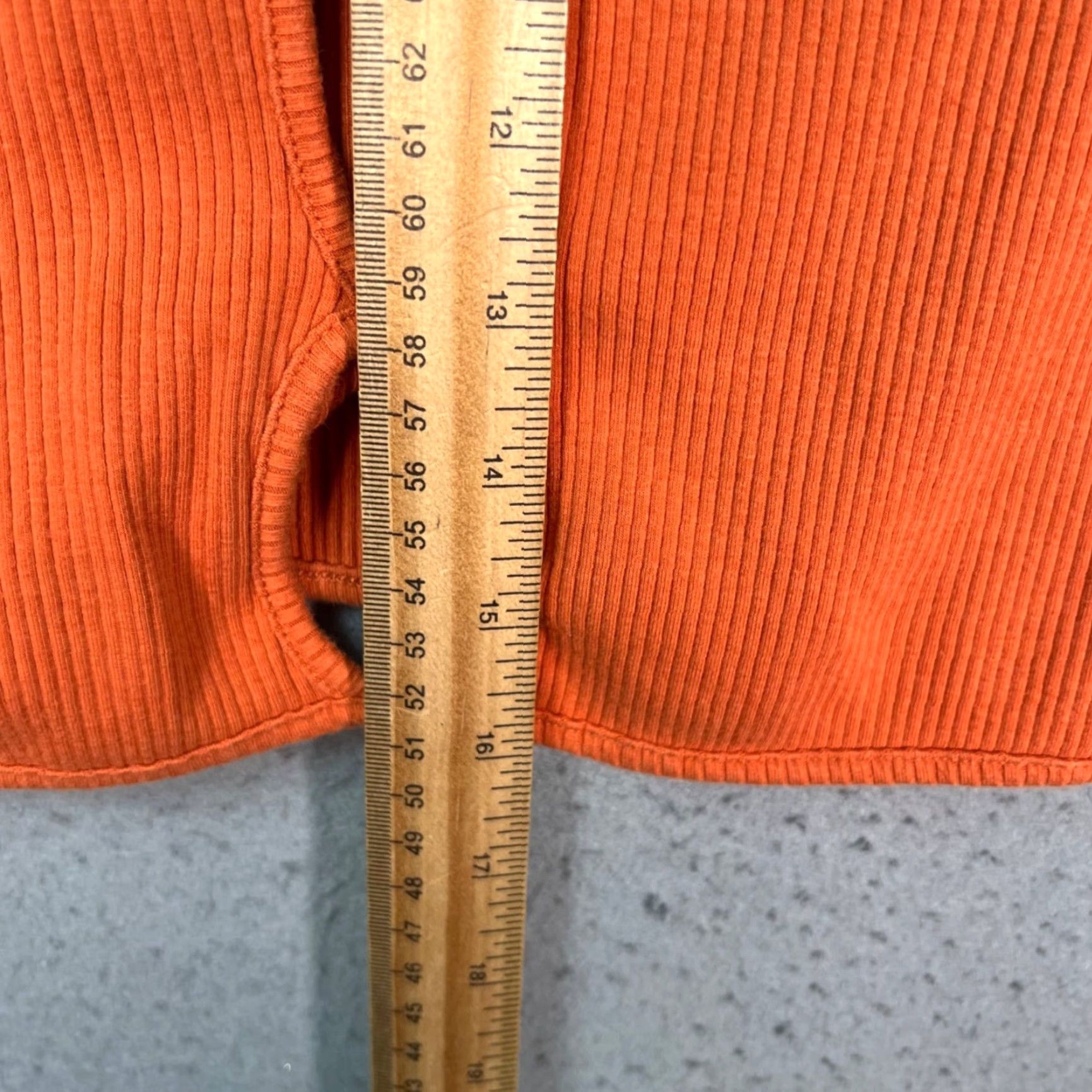 Garage Garage Large Orange Ribbed Cropped T-Shirt Short Sleeve Stretch Fabric Women’s Adult L Orange Cropped Shirt 90s? Size L / US 10 / IT 46 - 6 Thumbnail