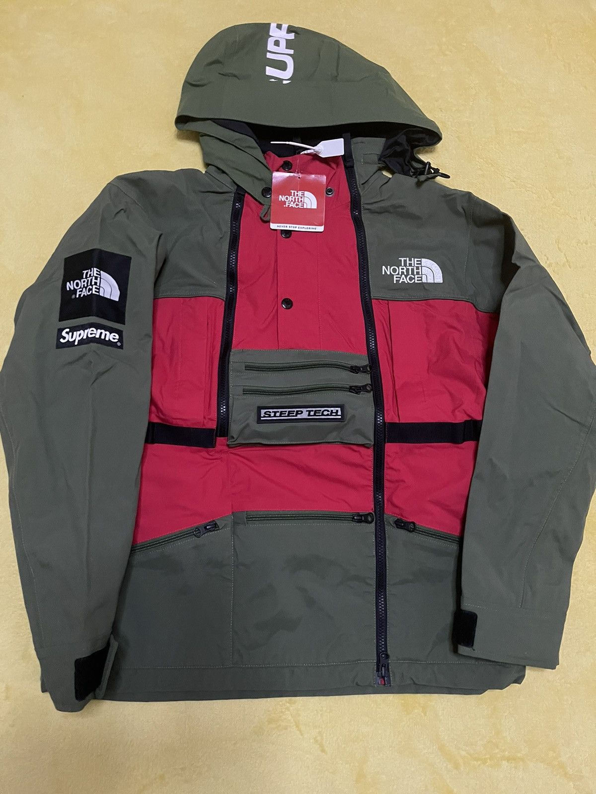 Supreme Supreme tnf steep tech red green north face hooded jacket