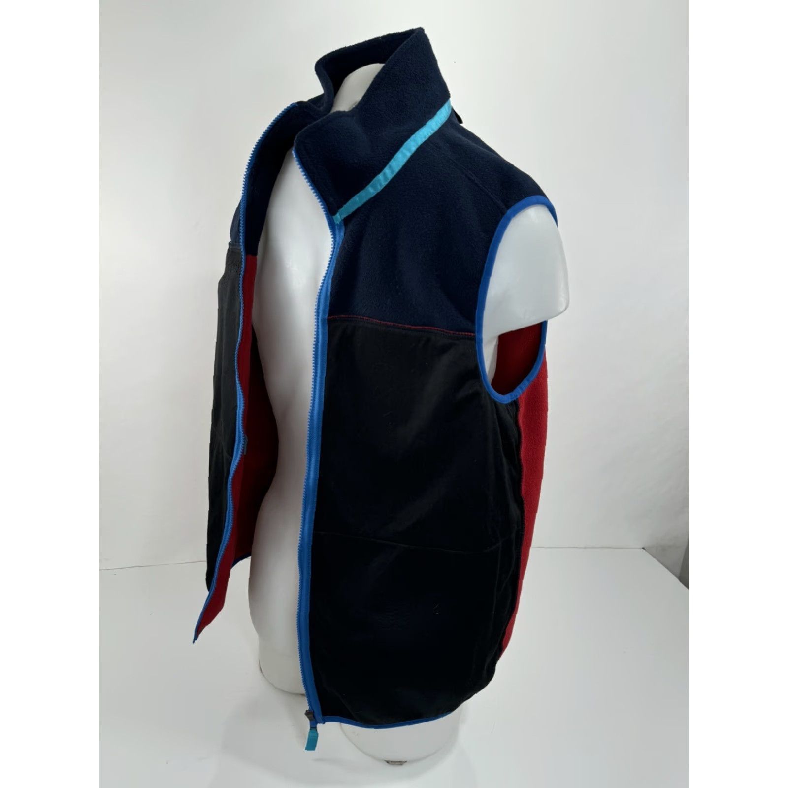 Patagonia PATAGONIA / SYNCHILLA - Mens L Full Zip Sweater Fleece Vest Shirt Mens L Blue Red Vest Full Zip Fleece 90s Style Image J15 Size US L / EU 52-54 / 3 - 6 Thumbnail