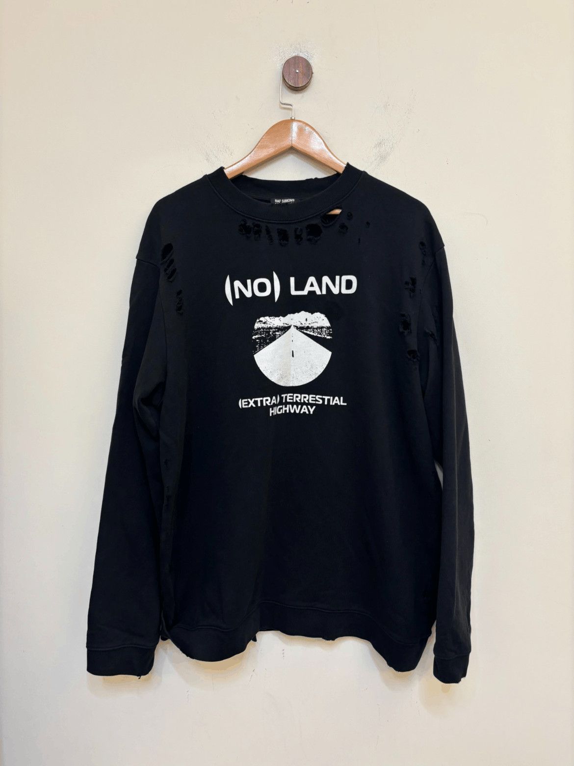 Raf Simons Raf Simons No Land Distressed Sweatshirt Size US XL / EU 56 / 4 - 1 Thumbnail