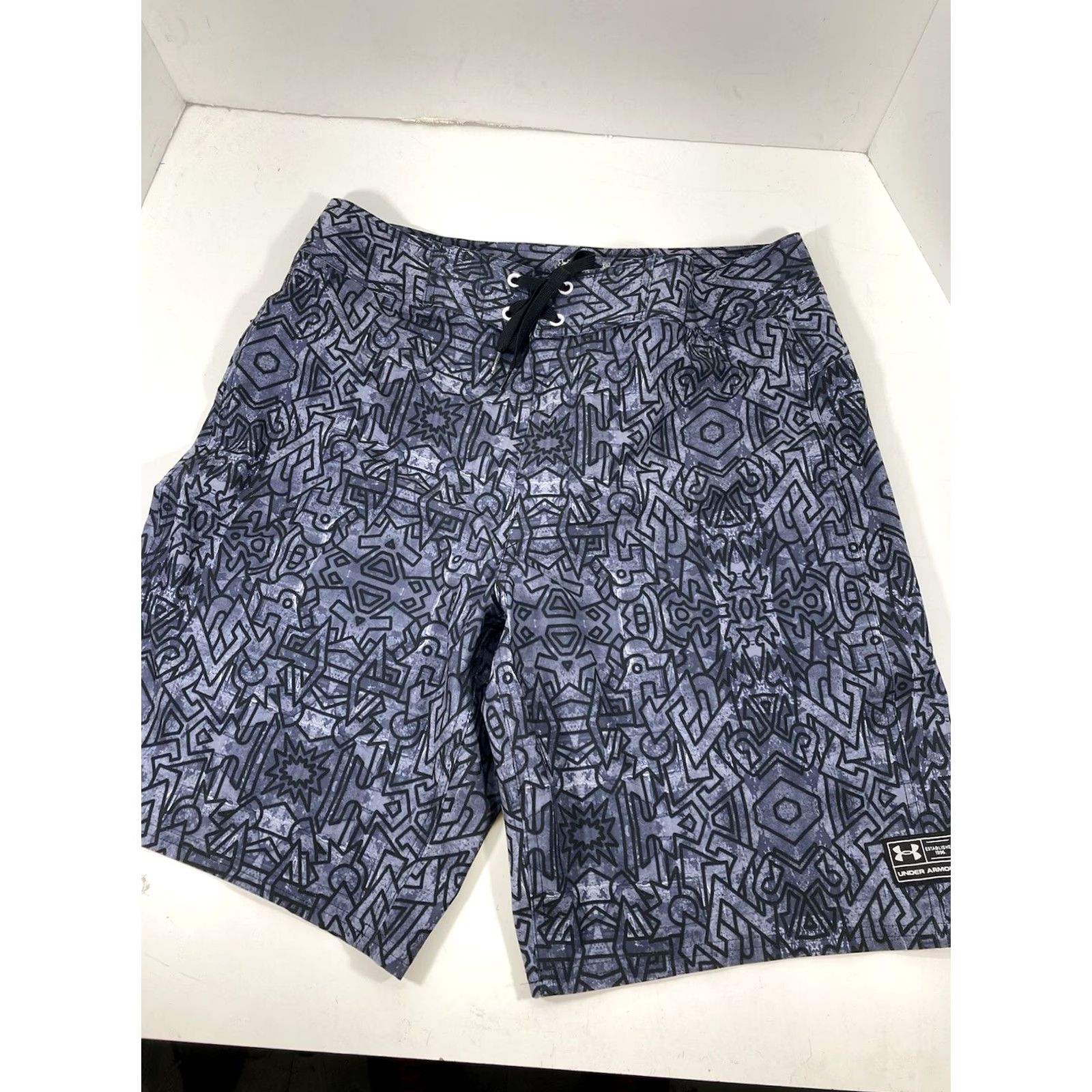 Under Armour Under Armour Board Shorts Swim Trunks Men 34 Gray Geometric Draw String Regular Loose Fit Size US 34 / EU 50 - 2 Thumbnail