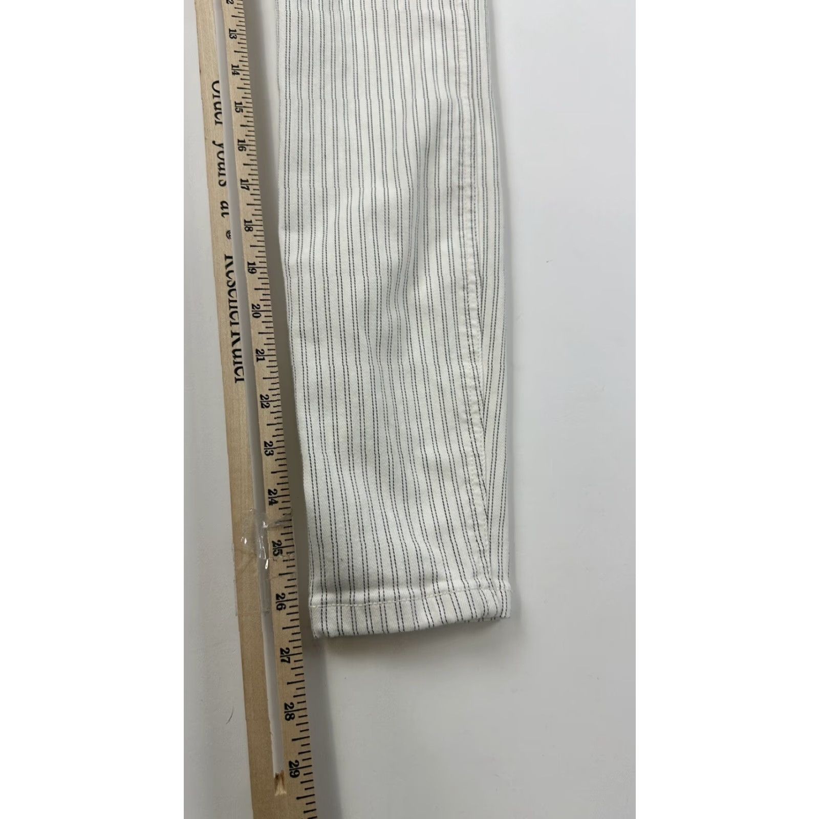 Vintage VINTAGE Pilcro and the Letterpress Pants Womens 25 White Striped High Rise Skinny Jegging Cotton Spandex Pants Women Slim Pockets Zip Button Size 42" / US 20 - 7 Thumbnail
