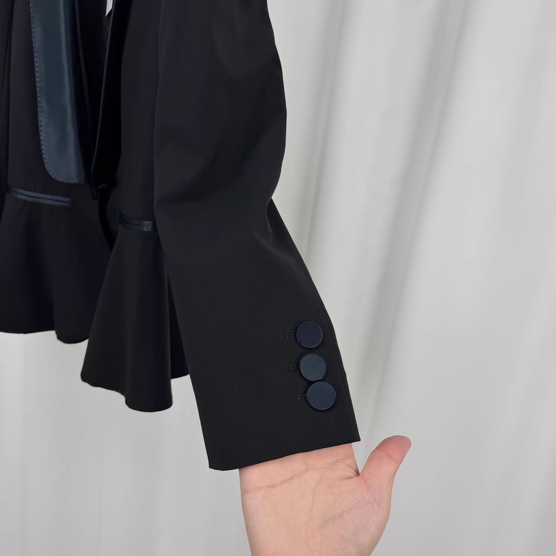 Louis Vuitton LV Allover Monogram Lining Waist-Tailored Blazer 36 98N Size XS / US 0-2 / IT 36-38 - 5 Thumbnail