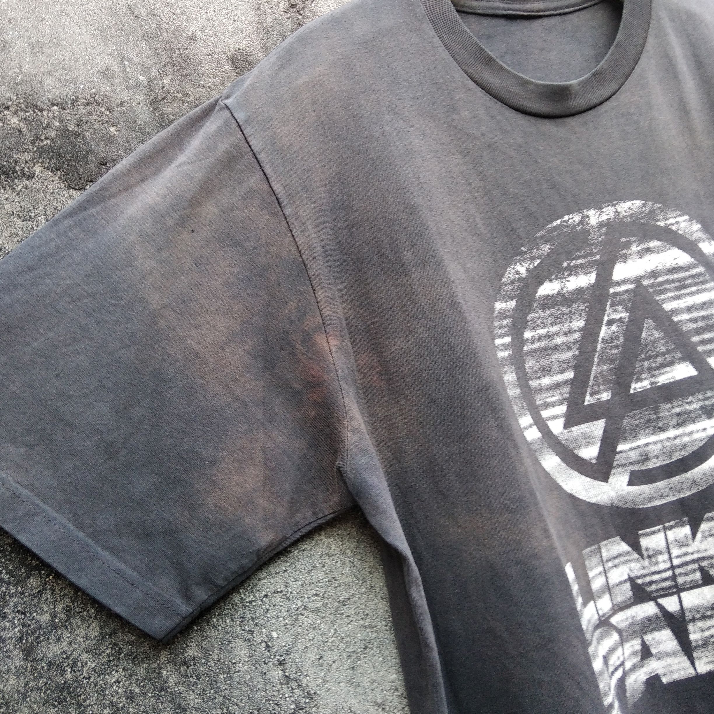 Band Tees Vintage 00s LINKIN PARK Natural Sun Faded Black T-Shirt Size US L / EU 52-54 / 3 - 4 Thumbnail