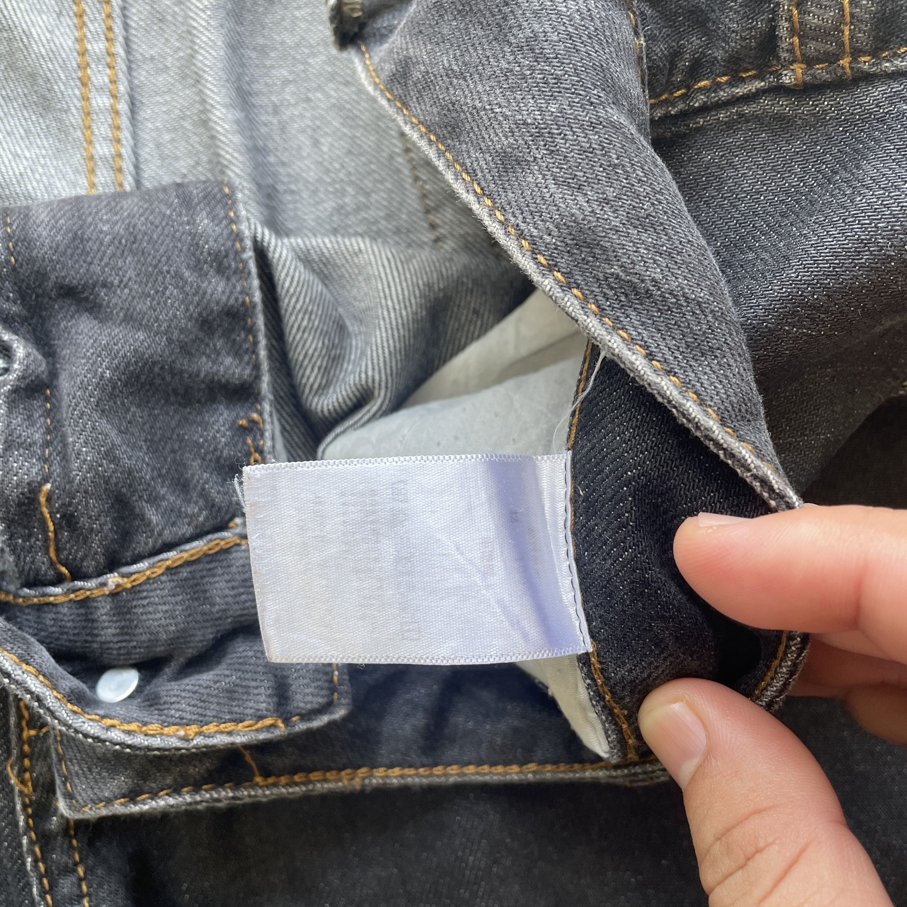 Japanese Brand VINTAGE JAPANESE JEANS BLACK FADED DENIM PANTS W42 Size US 42 / EU 58 - 7 Thumbnail