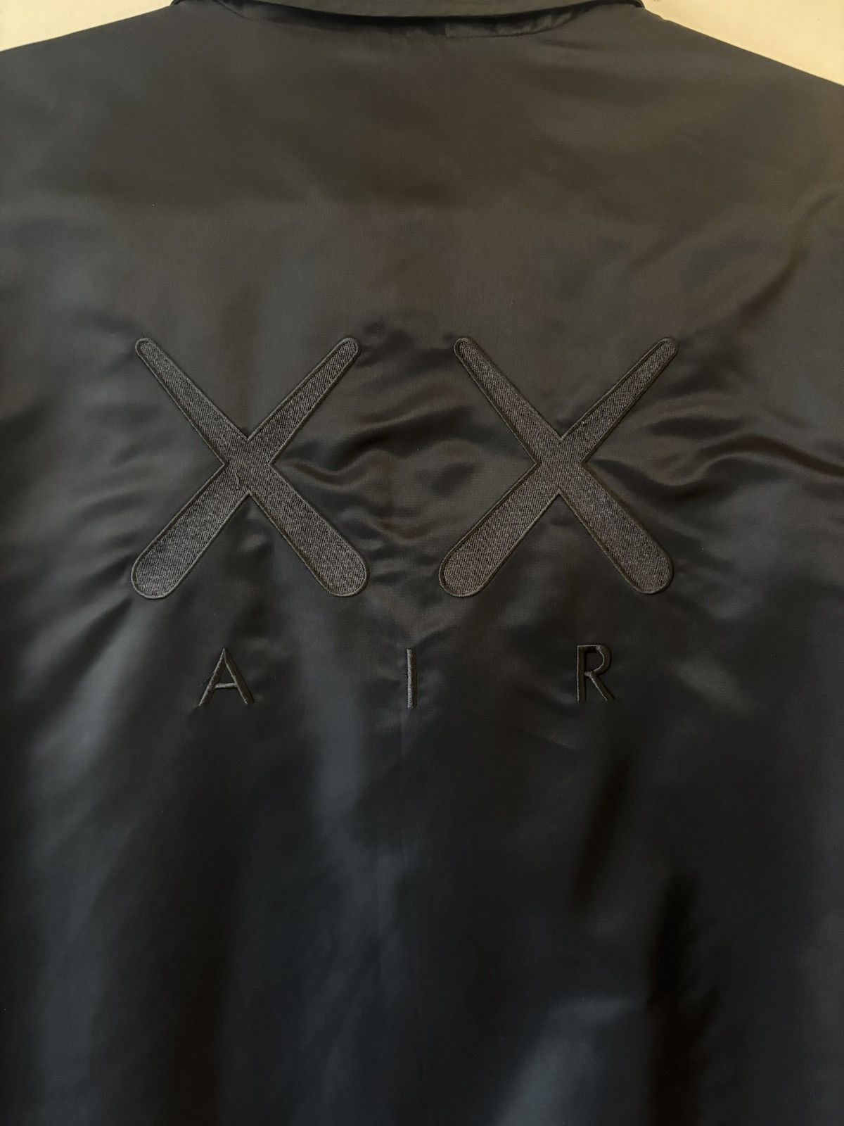 Jordan Brand × Kaws Rare Air Jordan x KAWS Satin Embroidered Coaches Jacket L Size US L / EU 52-54 / 3 - 6 Thumbnail