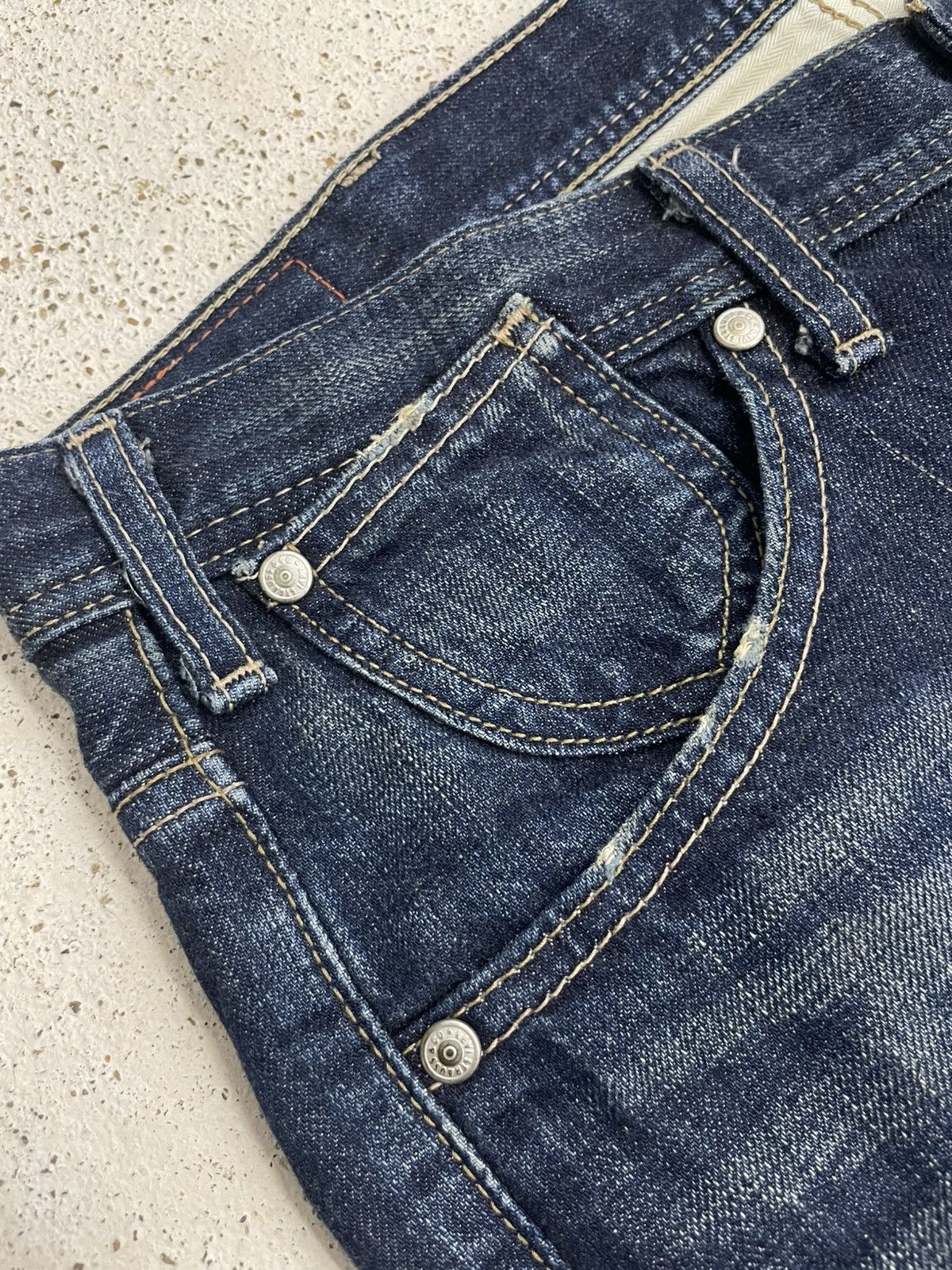 Levi's Levis Whiskering Flare Unisex Button Backpocket Size US 32 / EU 48 - 7 Thumbnail
